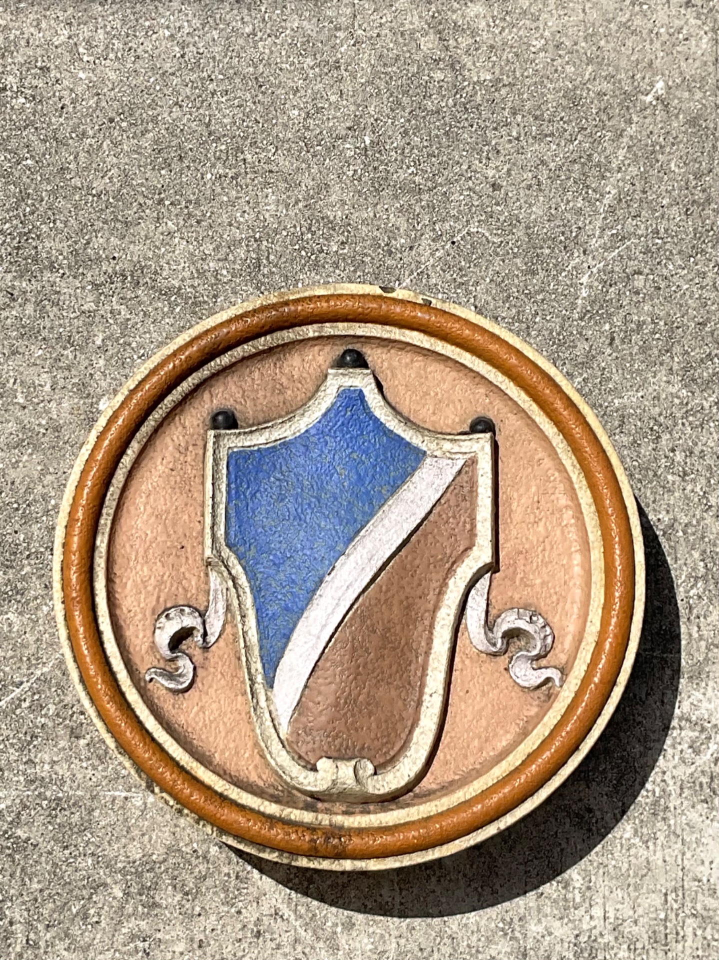 Vintage Round Heraldic Crest Architectural Element - Top view