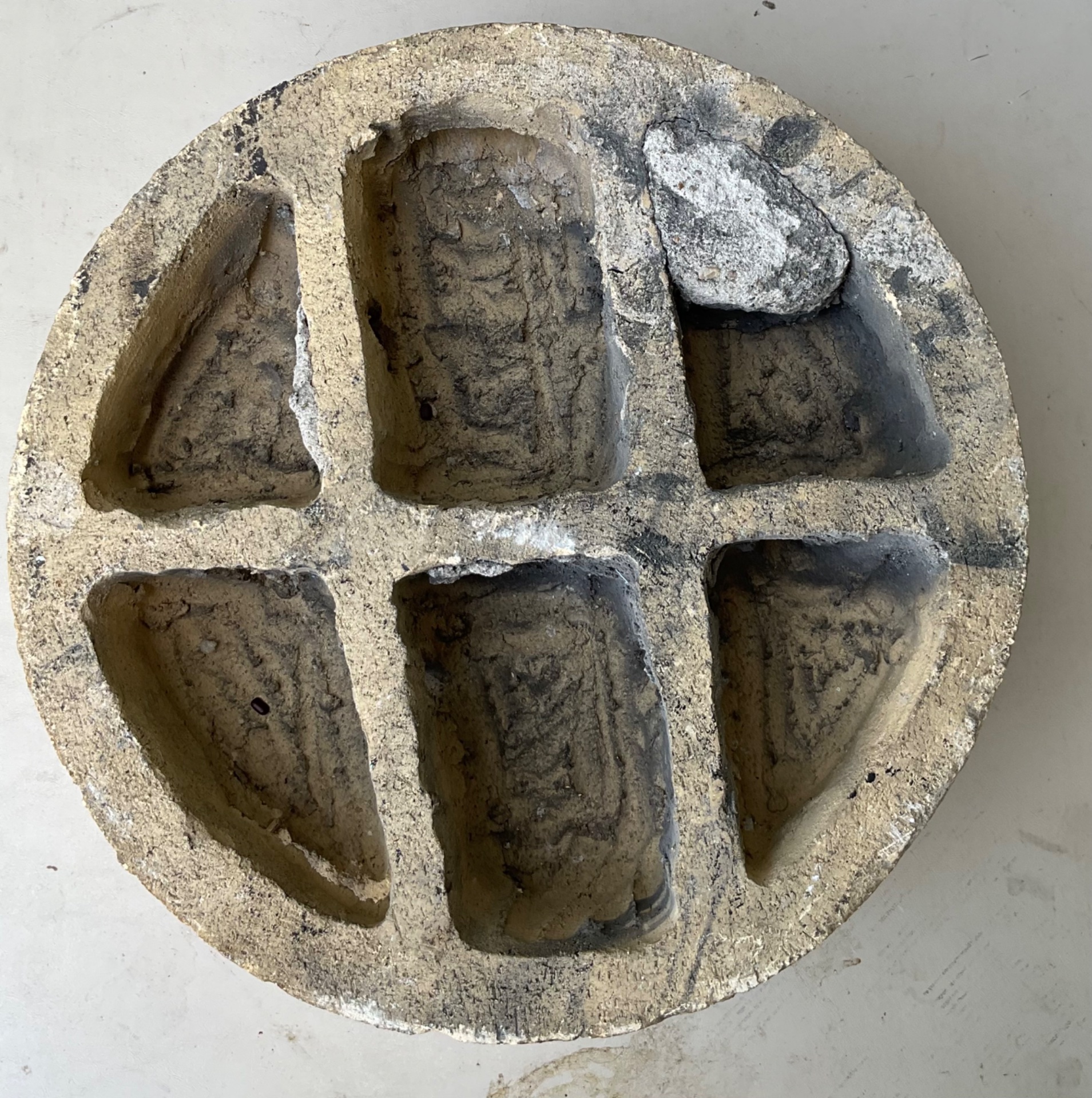 Vintage Round Heraldic Crest Architectural Element - Side view