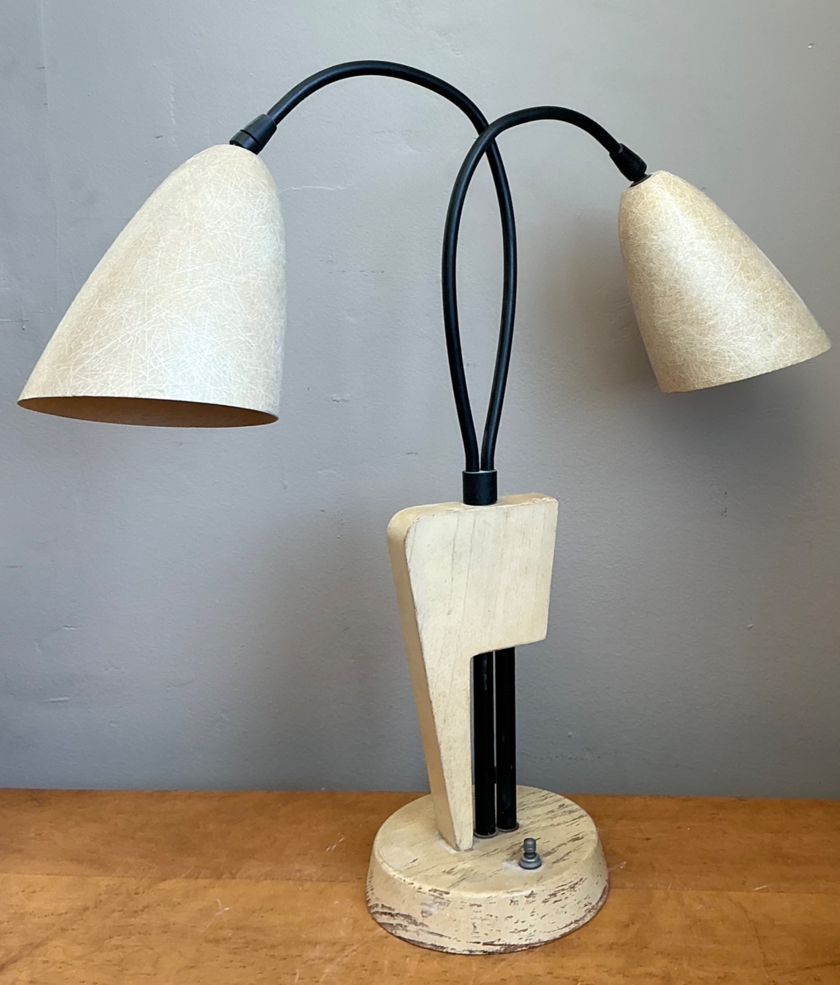 Vintage Mid-Century Modern Double Arm Lamp - Detail view