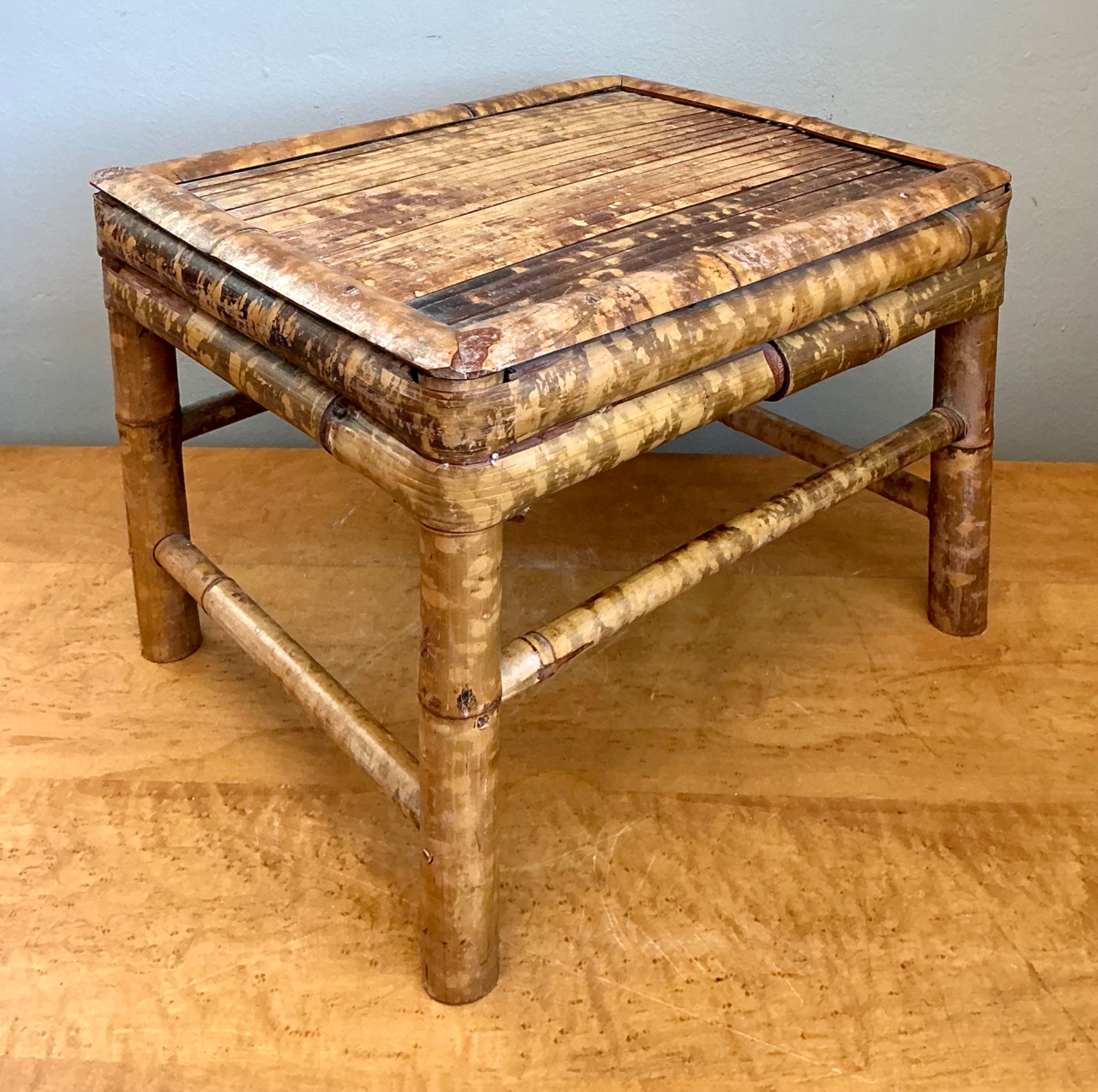 Vintage Rattan Accent Table - Detail view