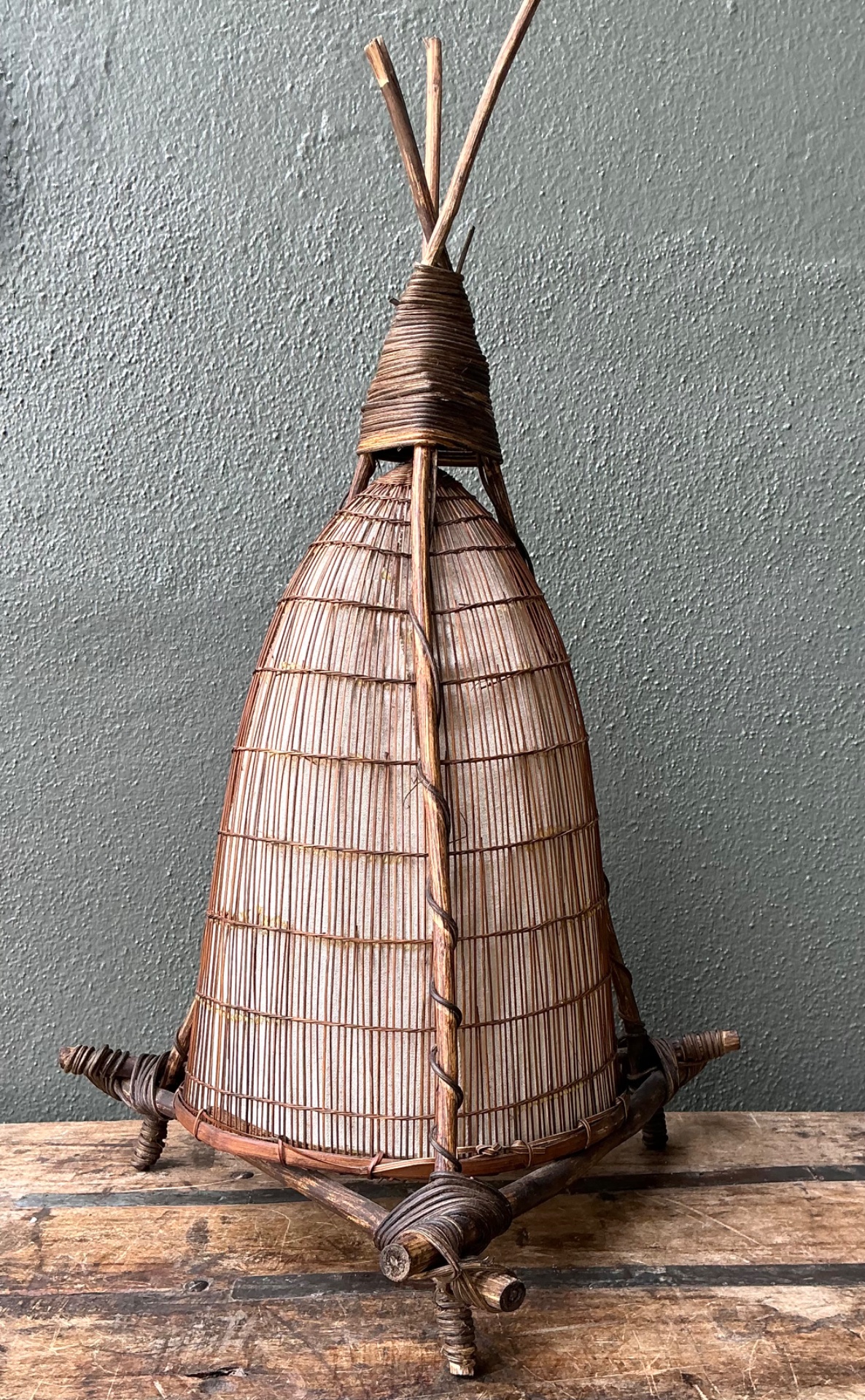 Vintage Japanese Woven Reed Table Lamp - Back view