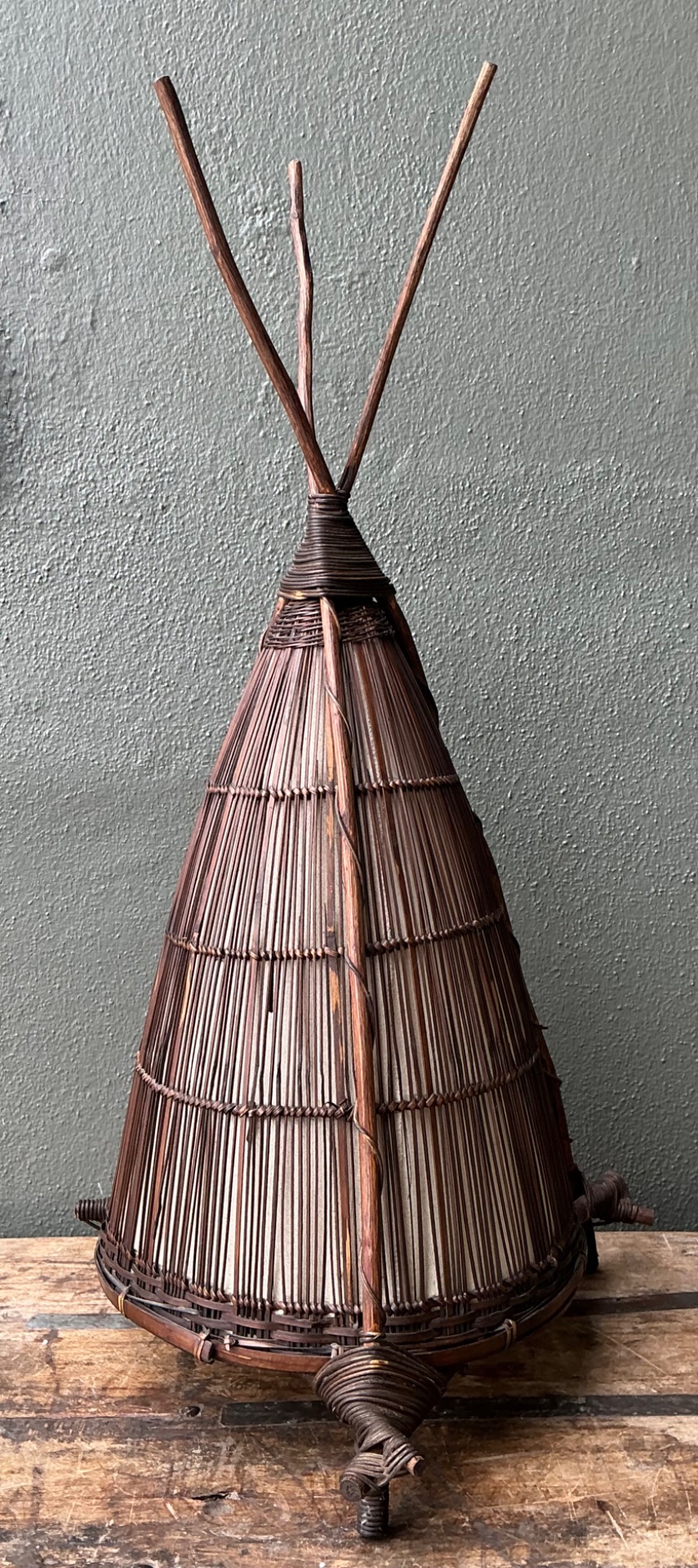 Vintage Japanese Woven Reed Lamp - Detail view