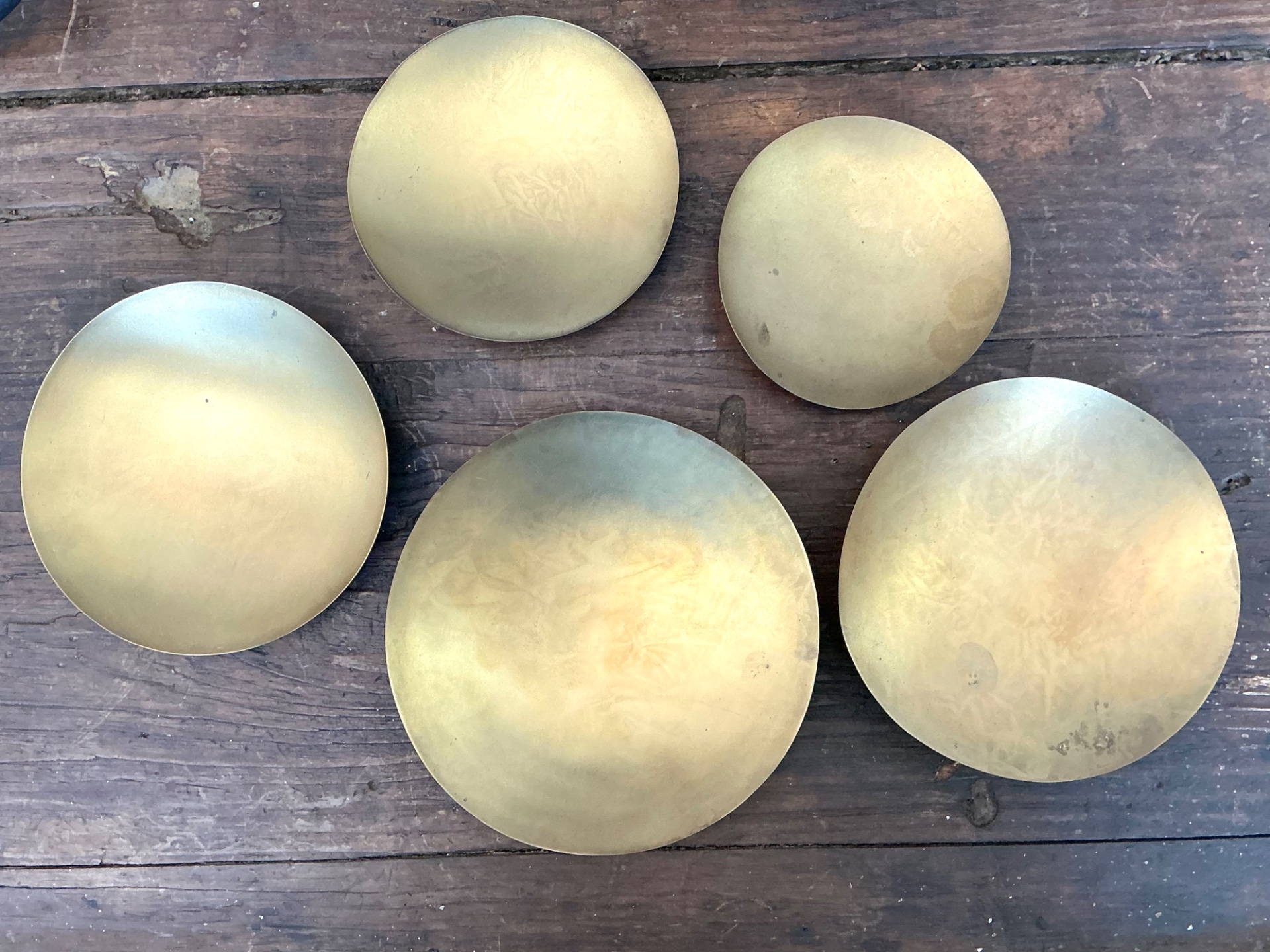 Vintage Tom Dixon Brass Decorative Plates - Set Of 5 - Top view