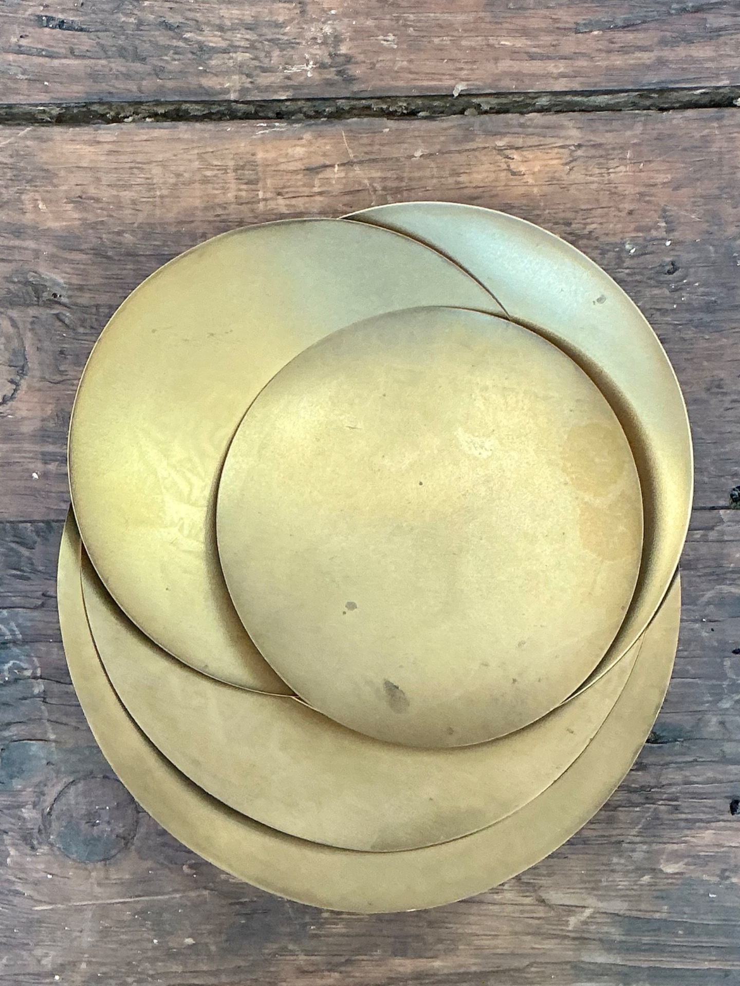 Vintage Tom Dixon Brass Decorative Plates - Set Of 5 - Back view