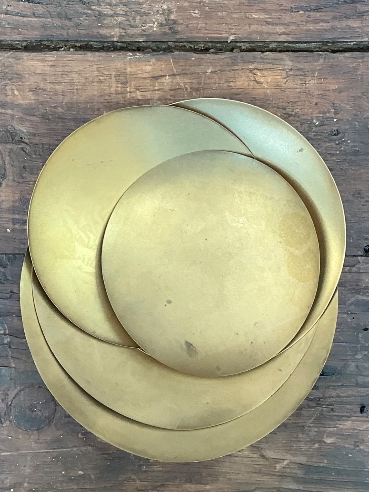 Vintage Tom Dixon Brass Decorative Plates - Set Of 5 - Back view