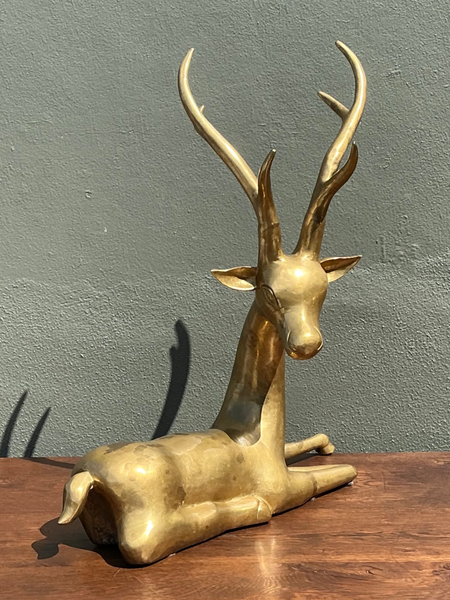 Vintage Brass Deer Sculpture - Detail view