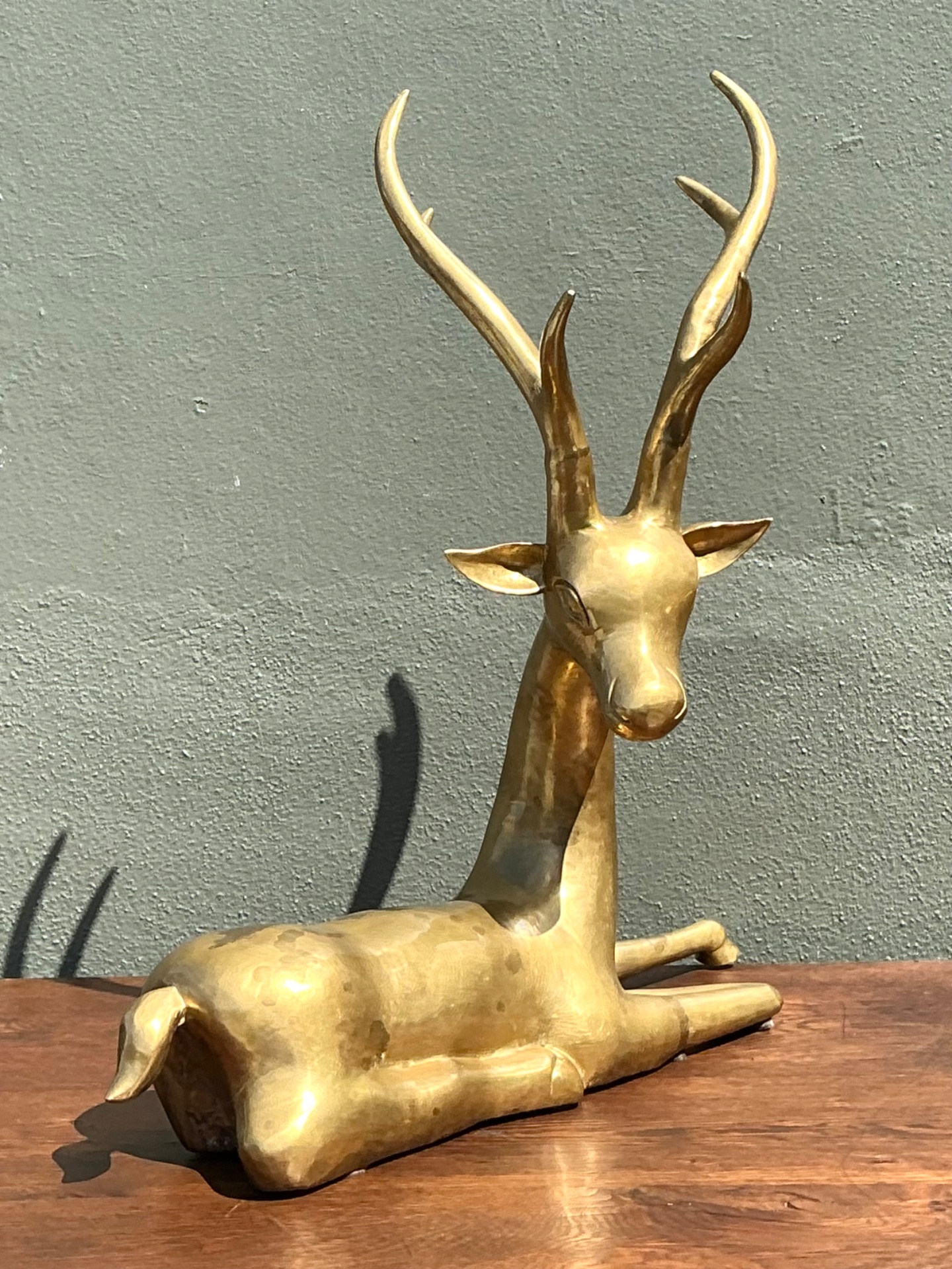 Vintage Brass Deer Sculpture - Detail view