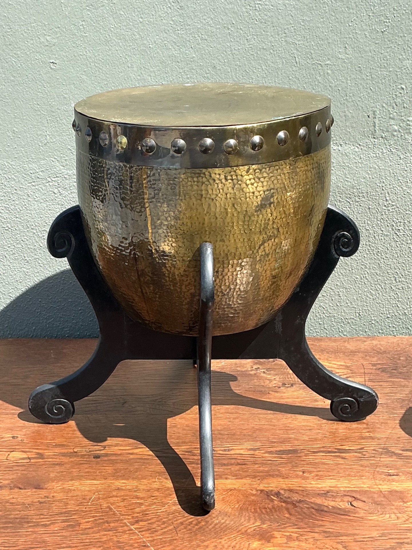 Vintage Hammered Brass Drum Table - Detail view