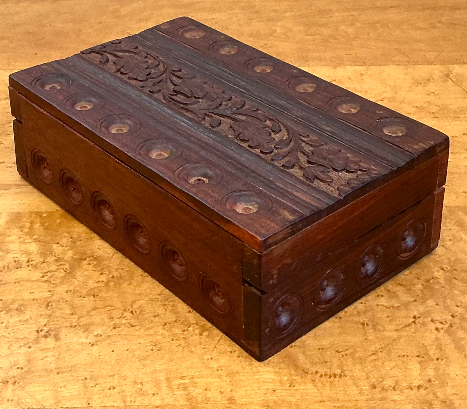 Vintage Carved Wood Trinket Box - Detail view