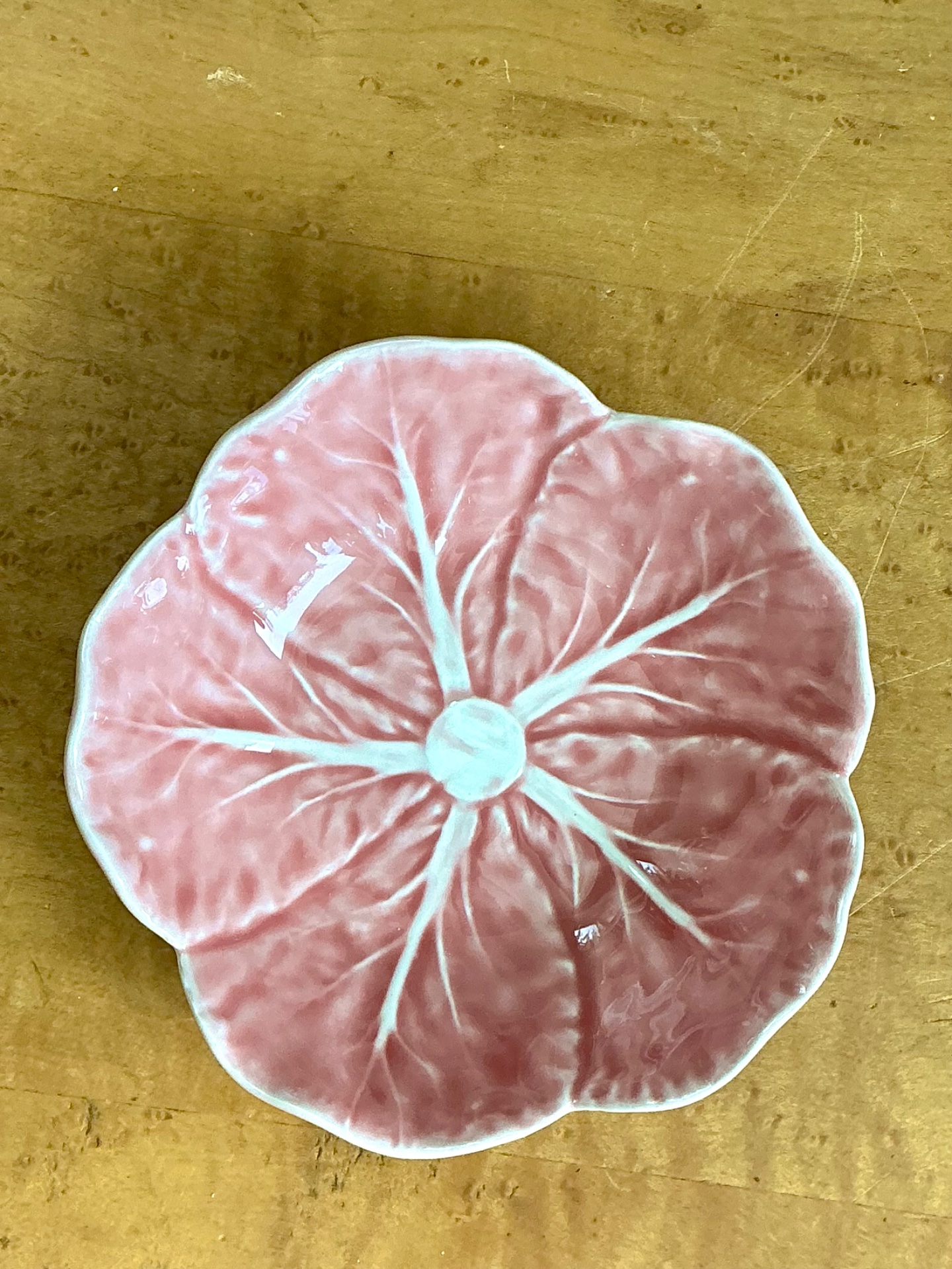 Vintage Bordallo Pinheiro Pink Cabbage Leaf Ceramic Bowls - Set of 6 - Ceramic, 6.75W x 2.5H - Detail view