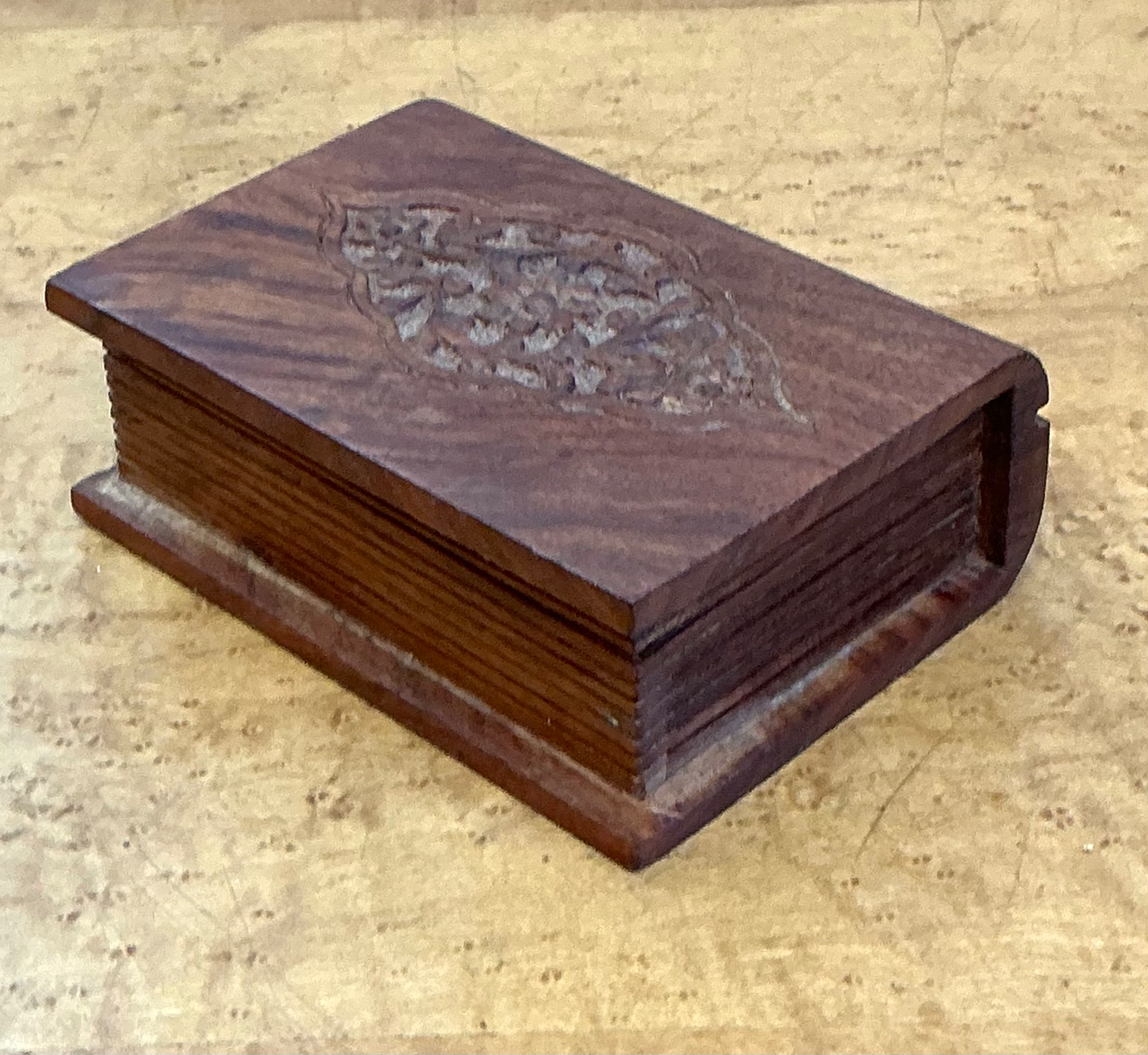 Vintage Carved Wood Trinket Box - Detail view