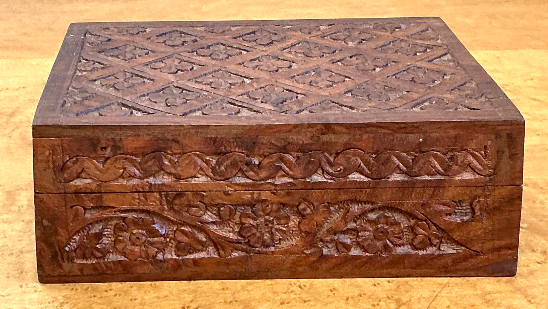 Vintage Carved Wood Trinket Box - Back view