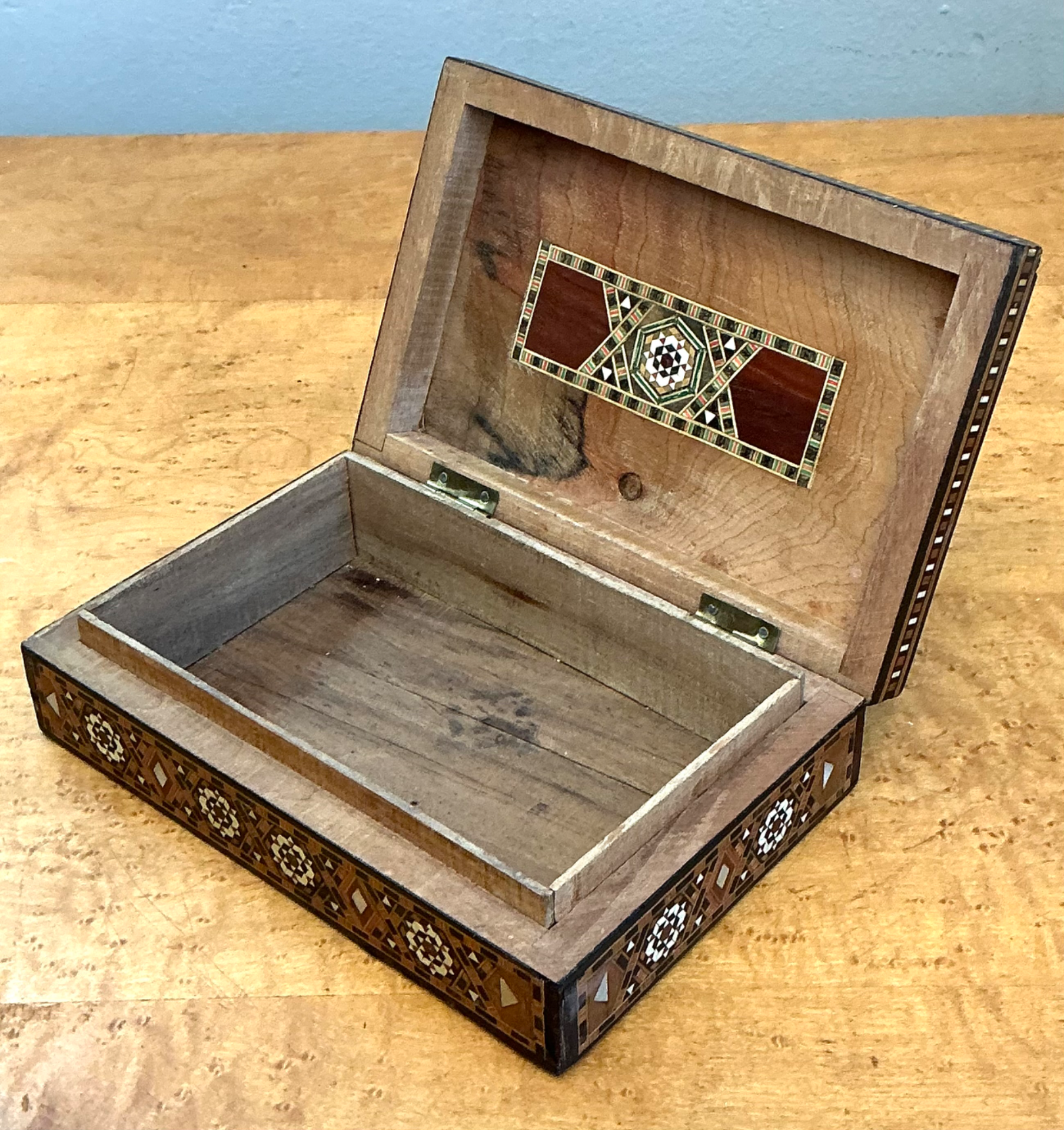 Vintage Inlaid Wood Decorative Box - Back view