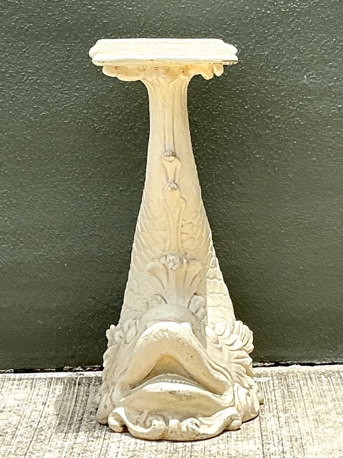 Vintage Ornate Fish Design Pedestal - Top view