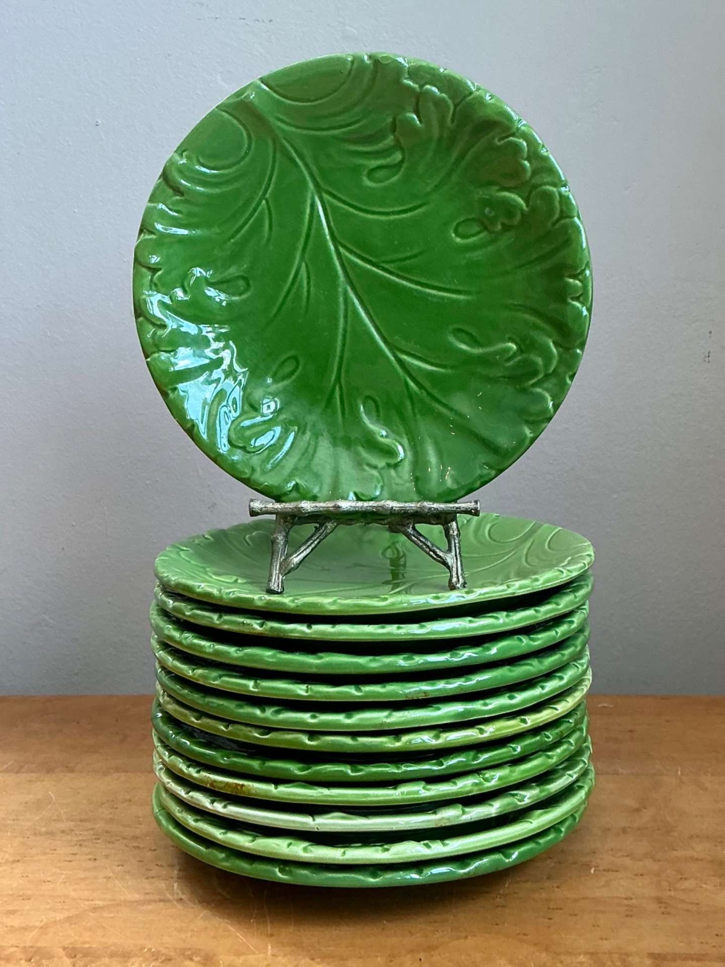 Vintage Italian Green Leaf Motif Ceramic Plates - Set of 12 - Top view