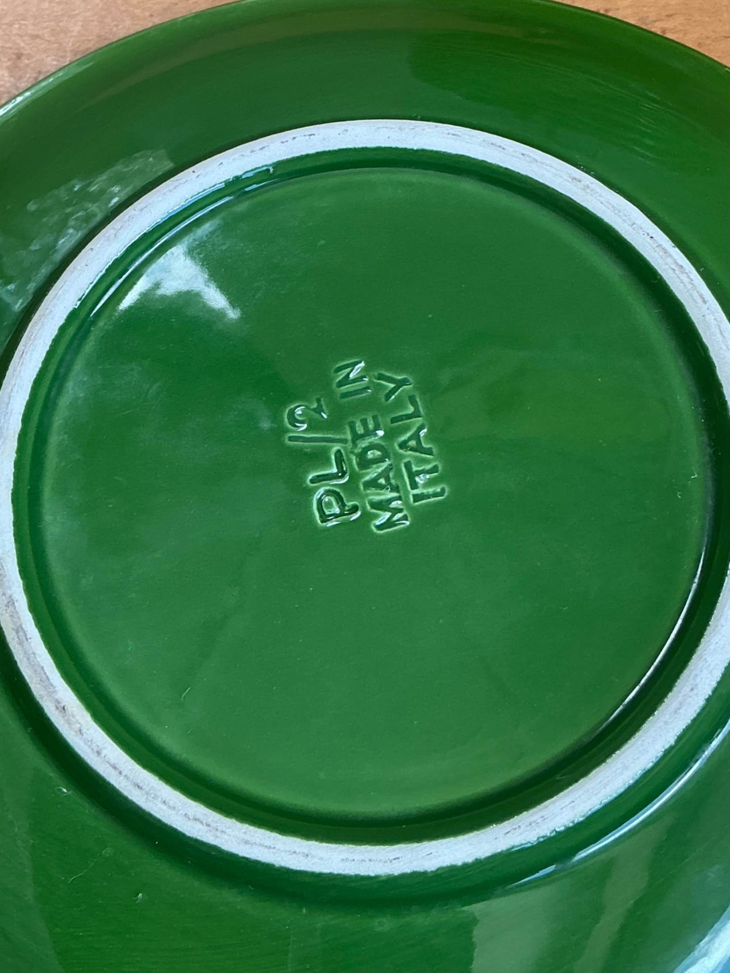 Vintage Italian Green Leaf Motif Ceramic Plates - Set of 12 - Back view