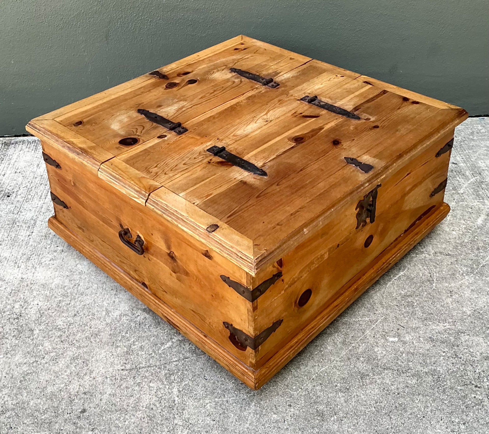 Vintage Rustic Wood Storage Coffee Table - Top view