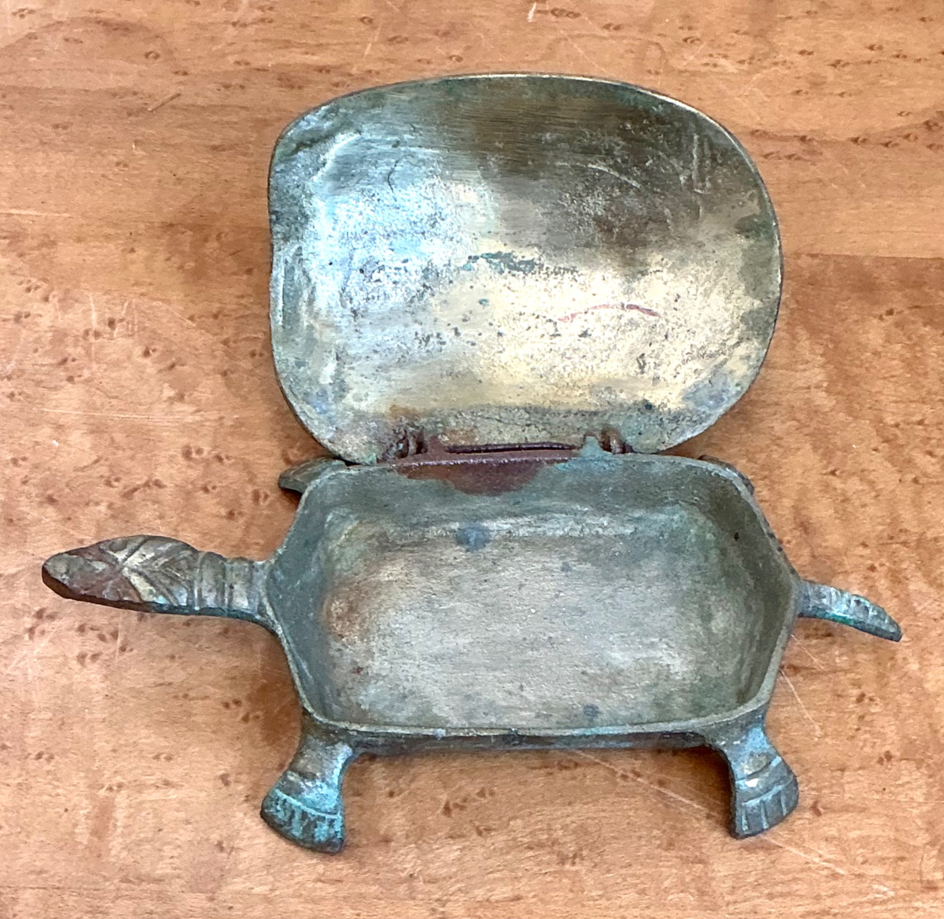 Vintage Patinated Metal Turtle Trinket Box - Detail view