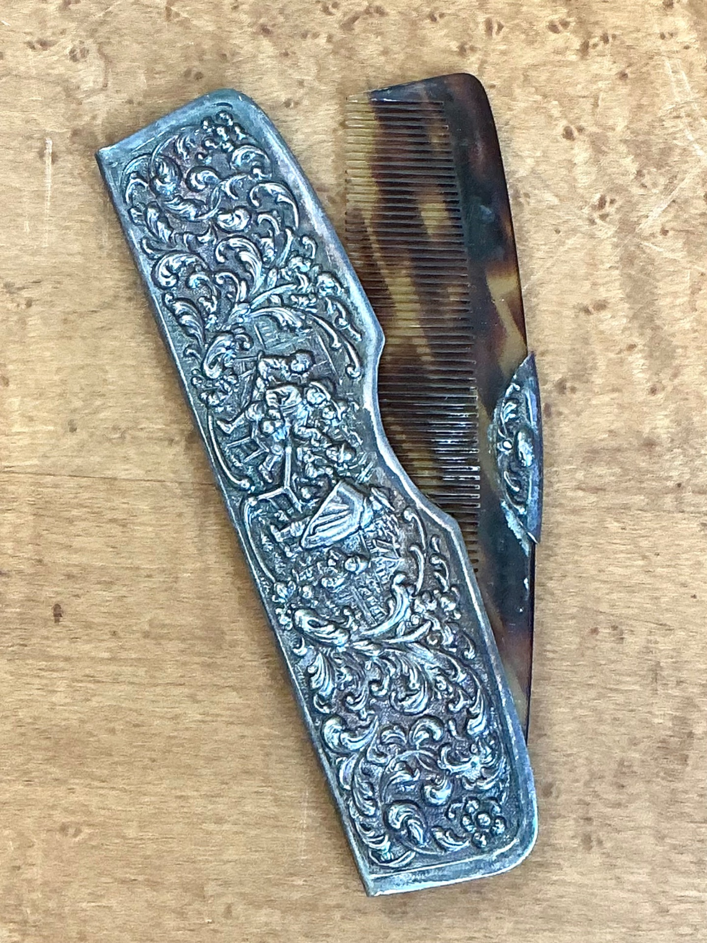 Vintage Tortoise Comb Intricate Metal Case - Back view