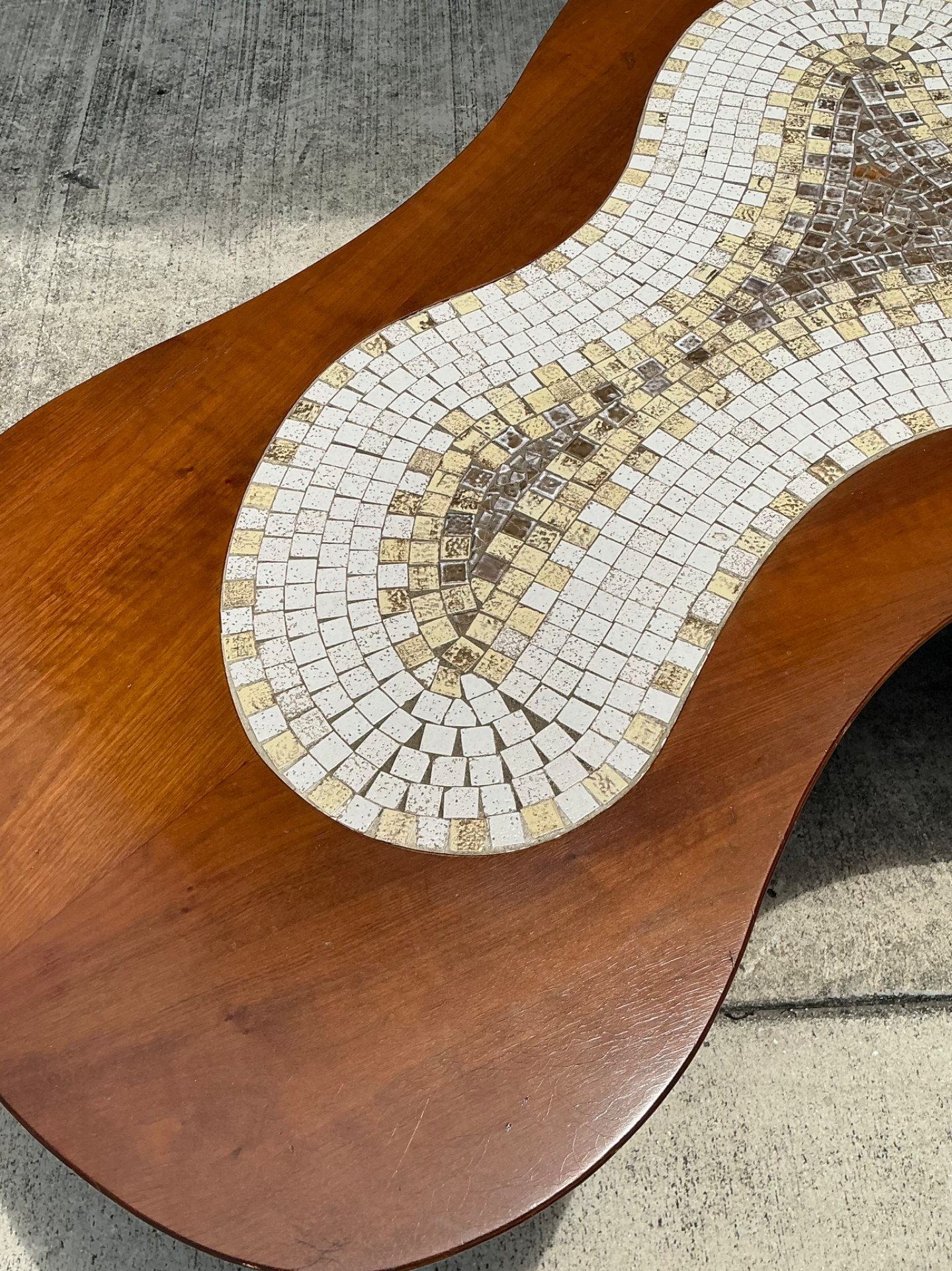 Vintage Biomorphic Mosaic Top Coffee Table - Detail view