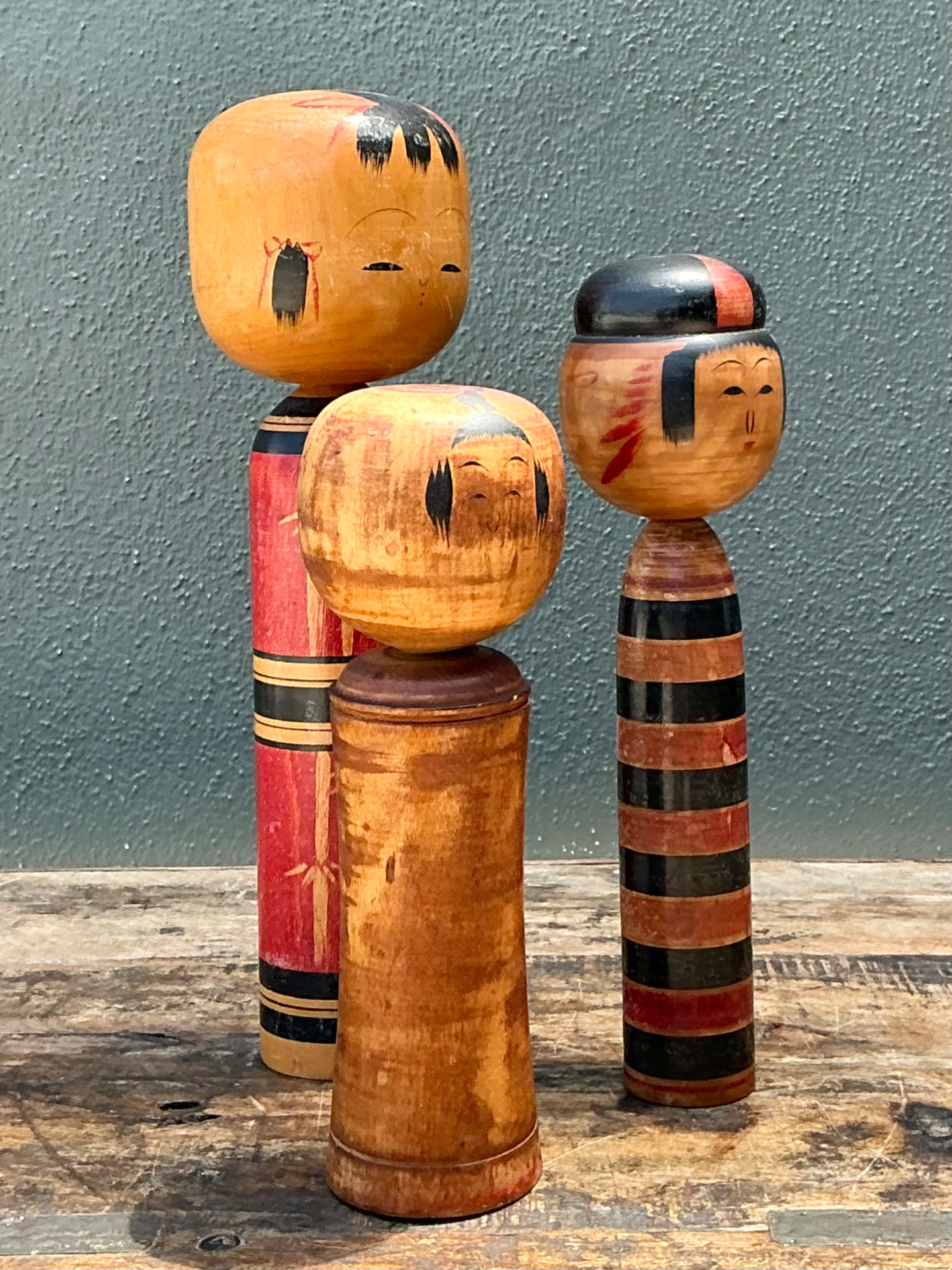 Vintage Japanese Kokeshi Dolls - Set of Three - Back view