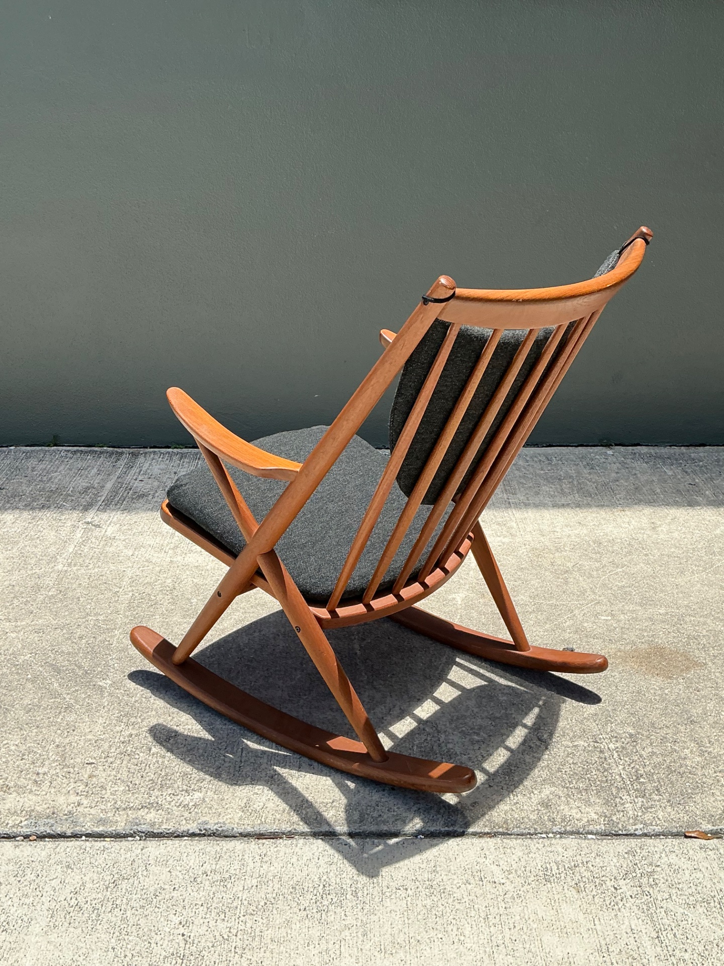 Vintage Danish Frank Reenskaug For Bramin Teak Rocking Chair - Detail view