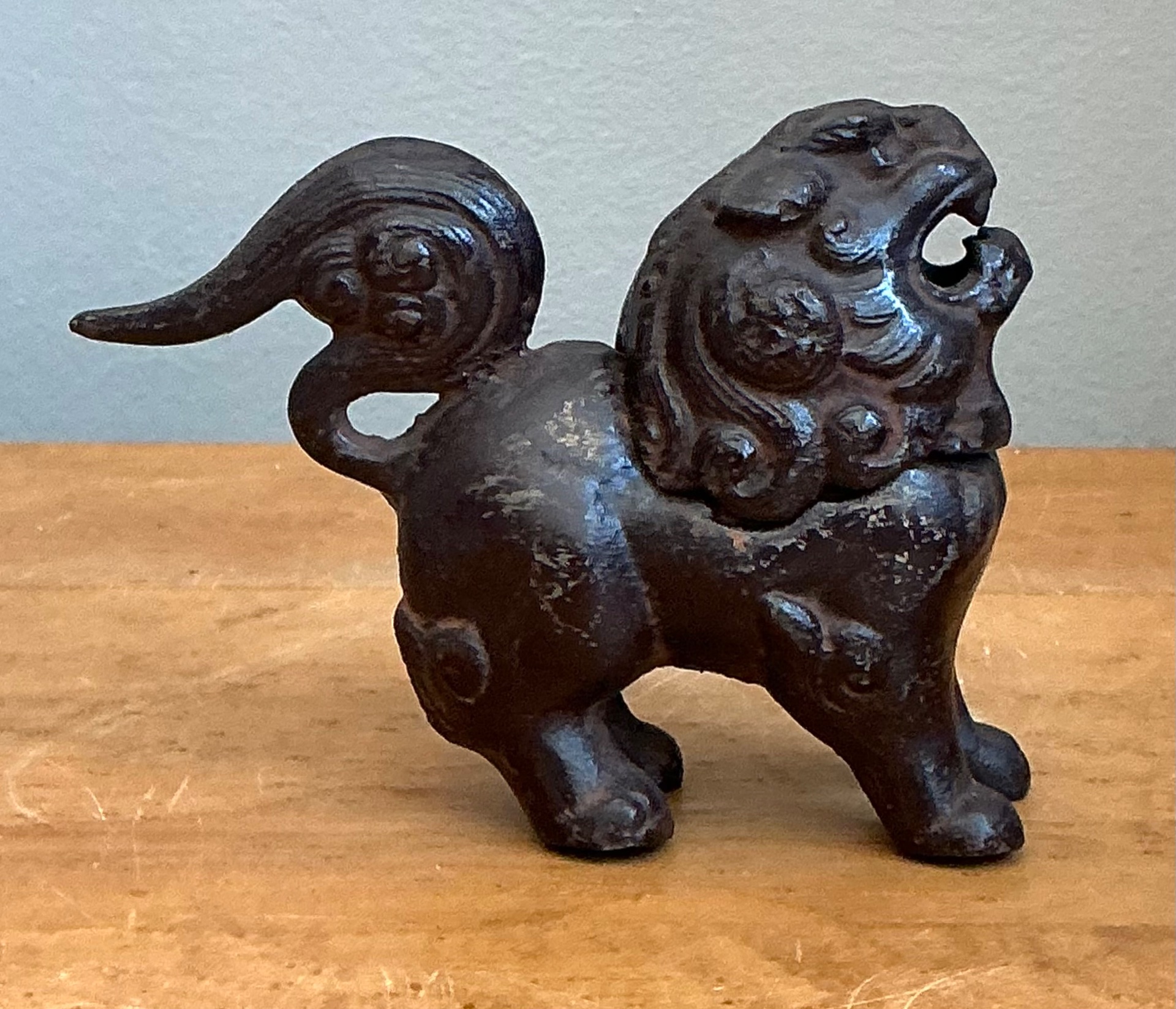 Vintage Metal Guardian Lion Incensario - Top view