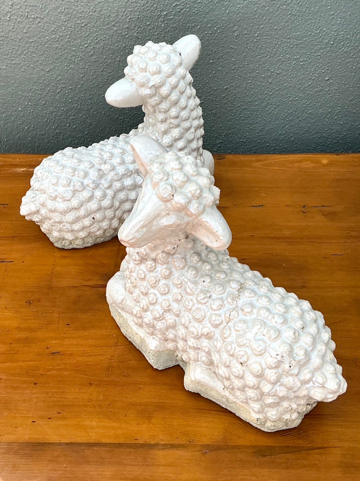 Vintage Sheep Figurines in Ceramic - Set of 2 - Back view