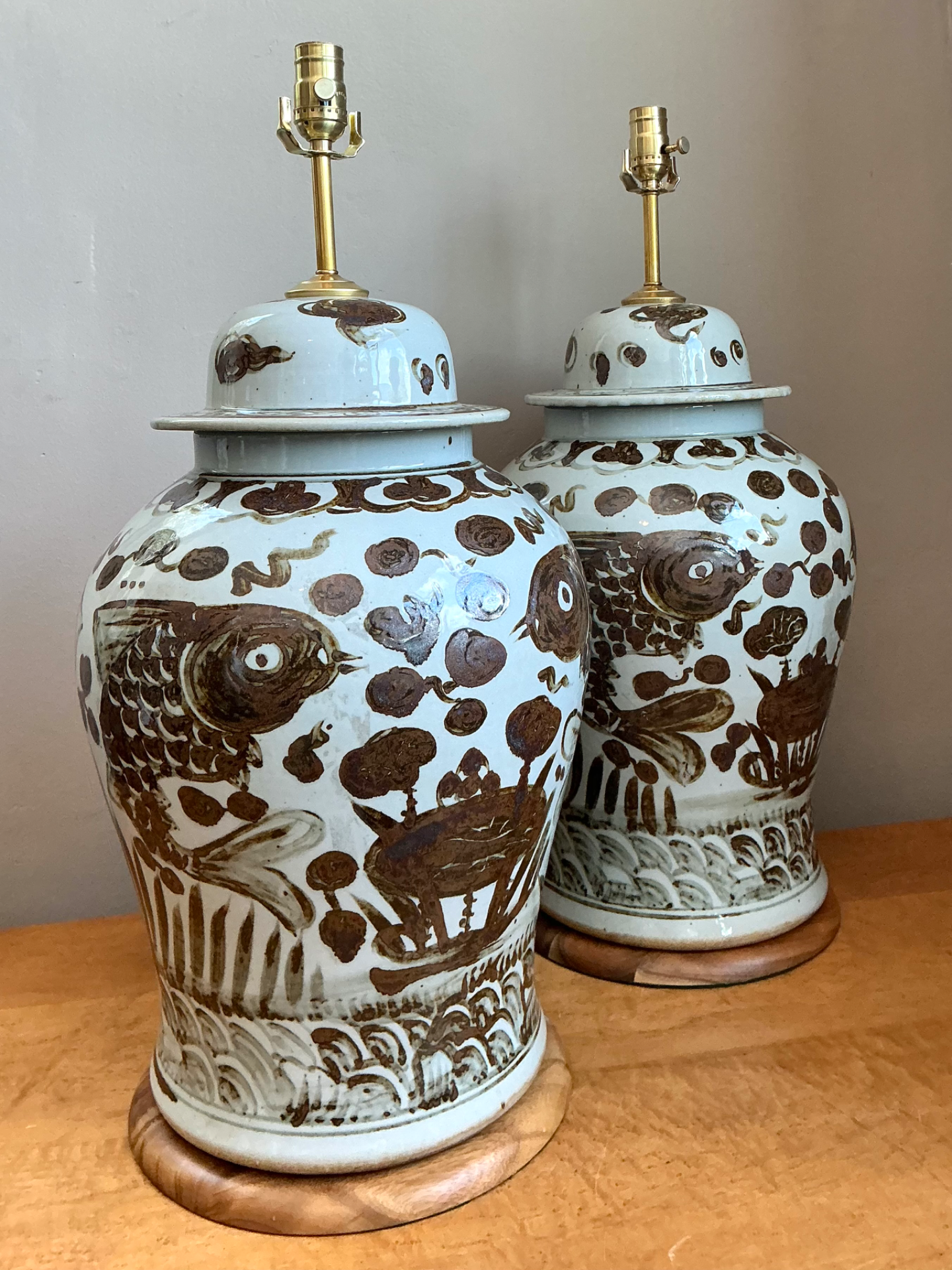Vintage Hand-Painted Ceramic Ginger Jar Lamps - Pair - Detail view