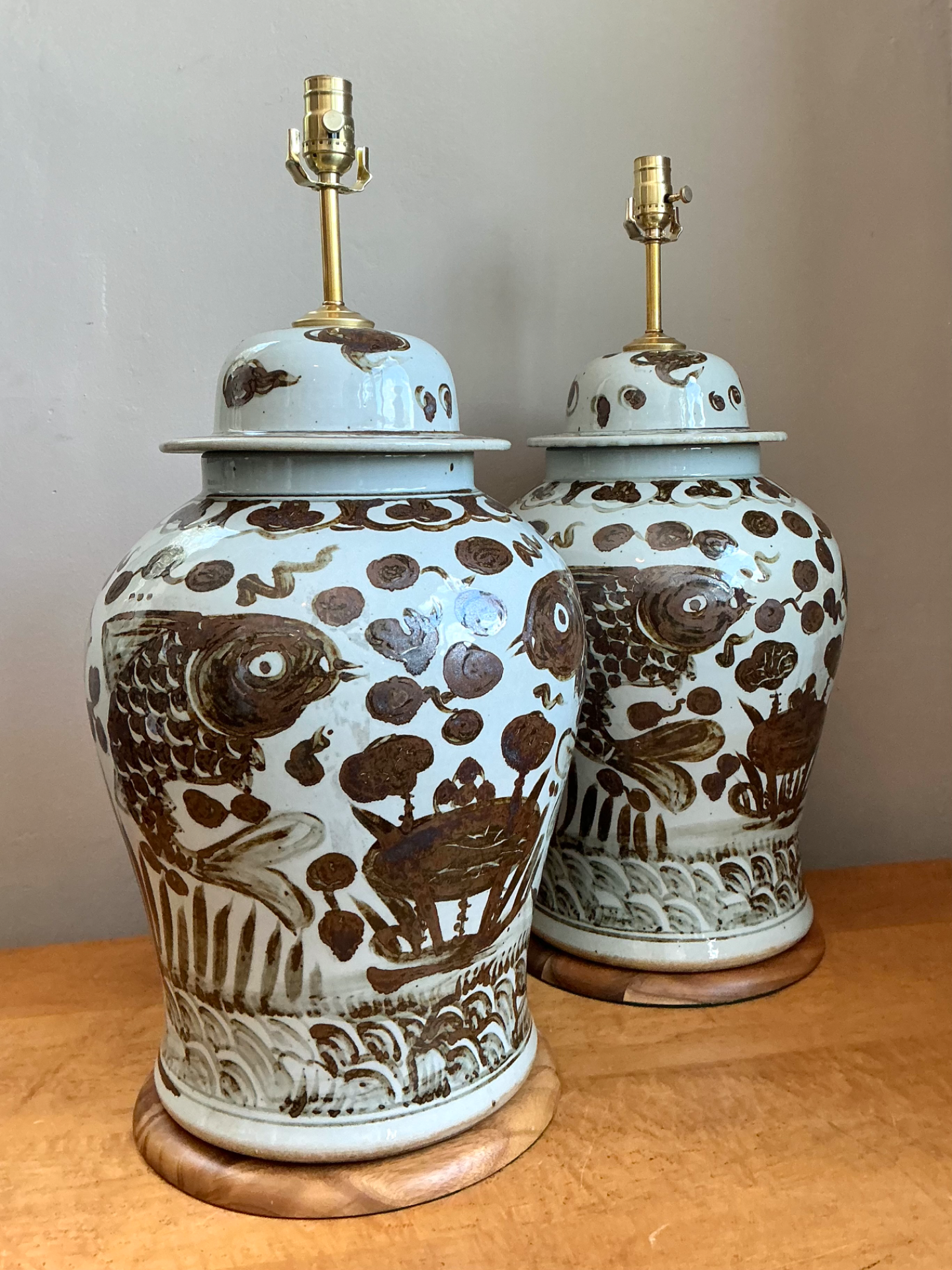 Vintage Hand-Painted Ceramic Ginger Jar Lamps - Pair - Back view