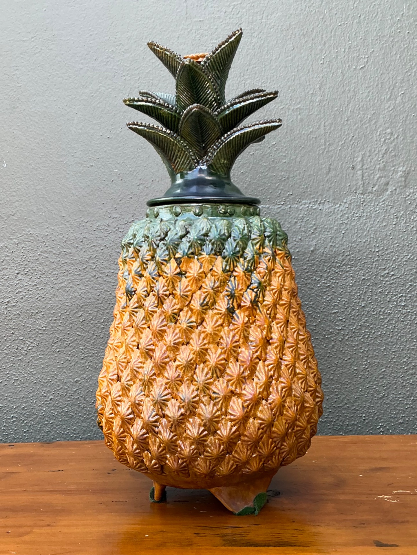 Vintage Hilario Alejo Madrigal Terracotta Pineapple Jar - Top view