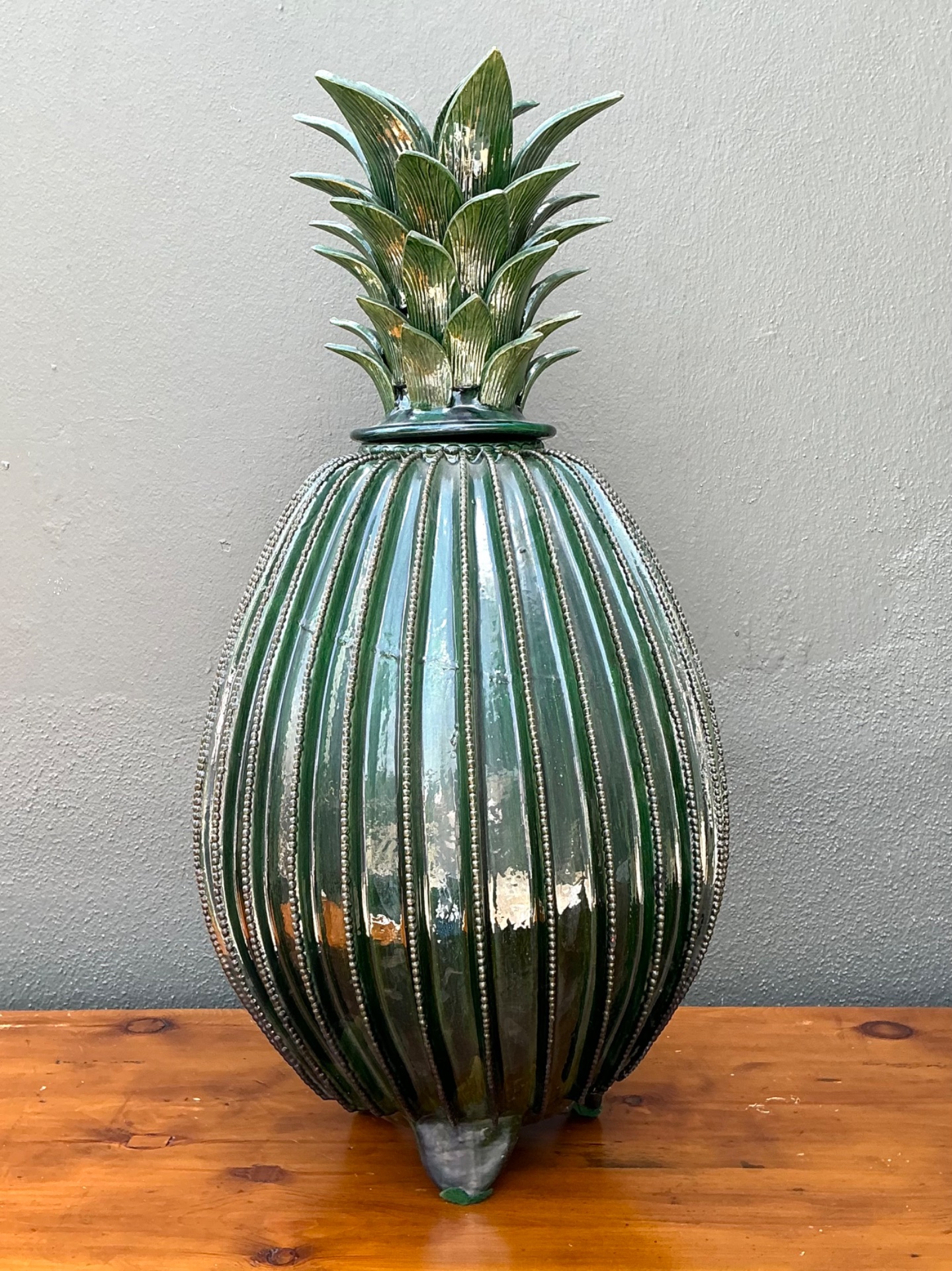 Vintage Hilario Alejo Madrigal Glazed Terracotta Pineapple - Detail view