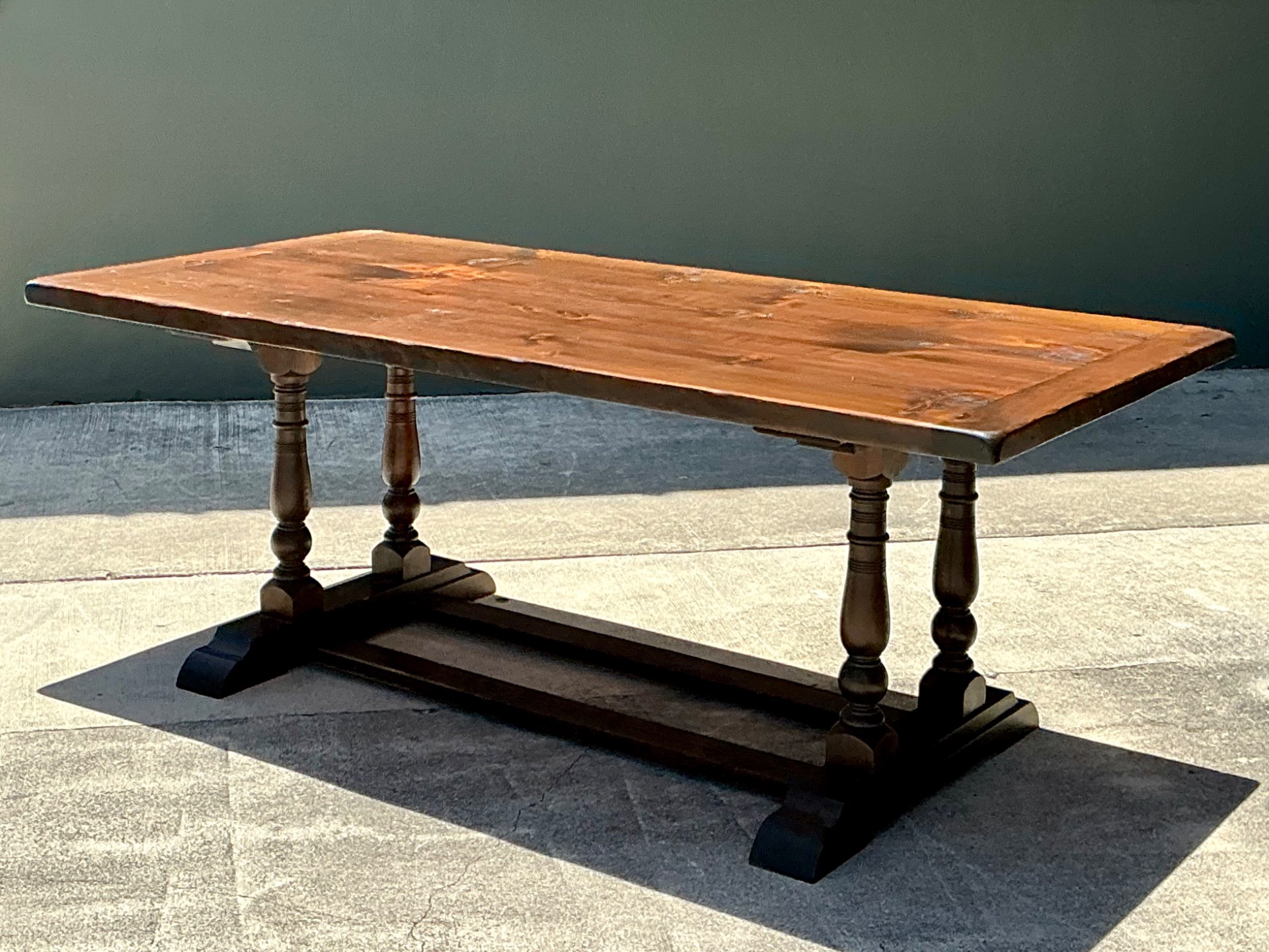Vintage 19th Century Double Pedestal Dining Table - Side view