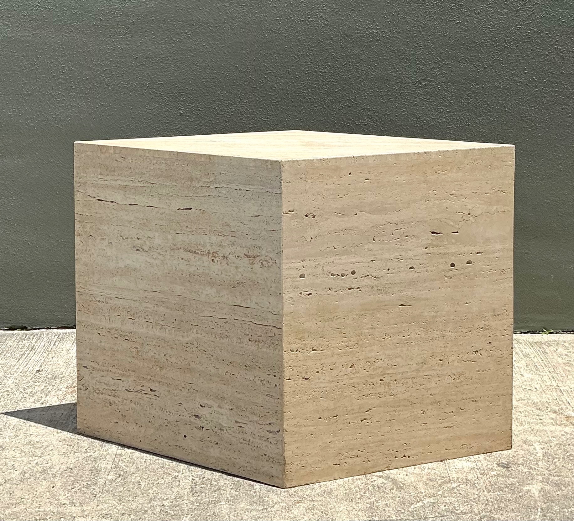 Vintage Italian Travertine Diamond Dining Table Pedestal - Detail view