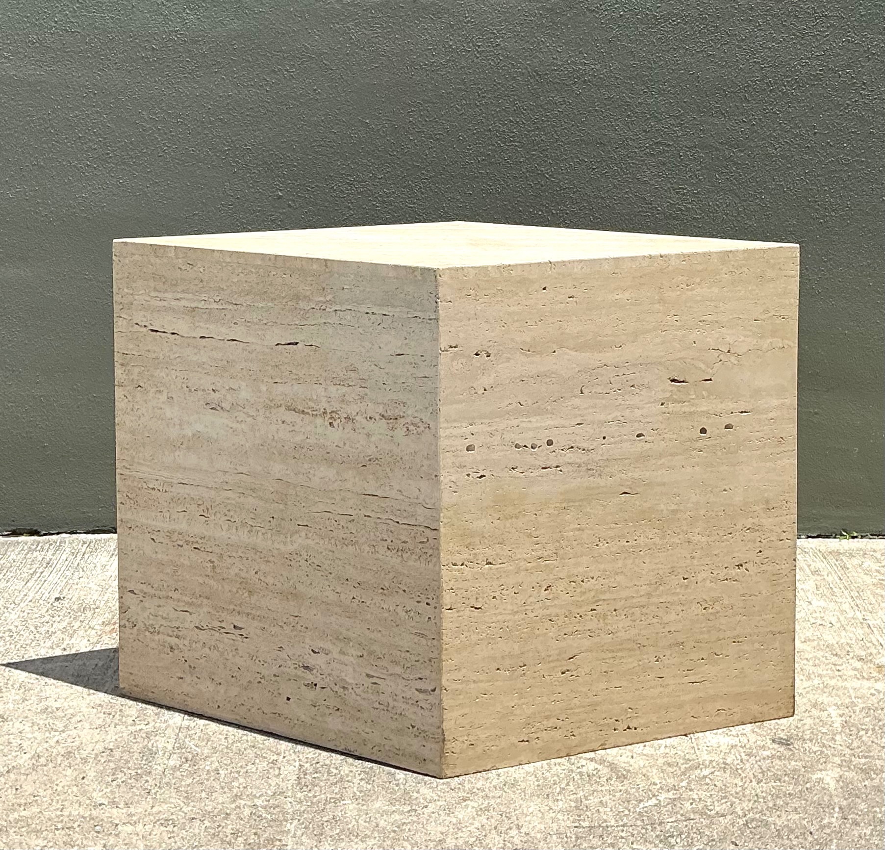 Vintage Italian Travertine Diamond Dining Table Pedestal - Detail view