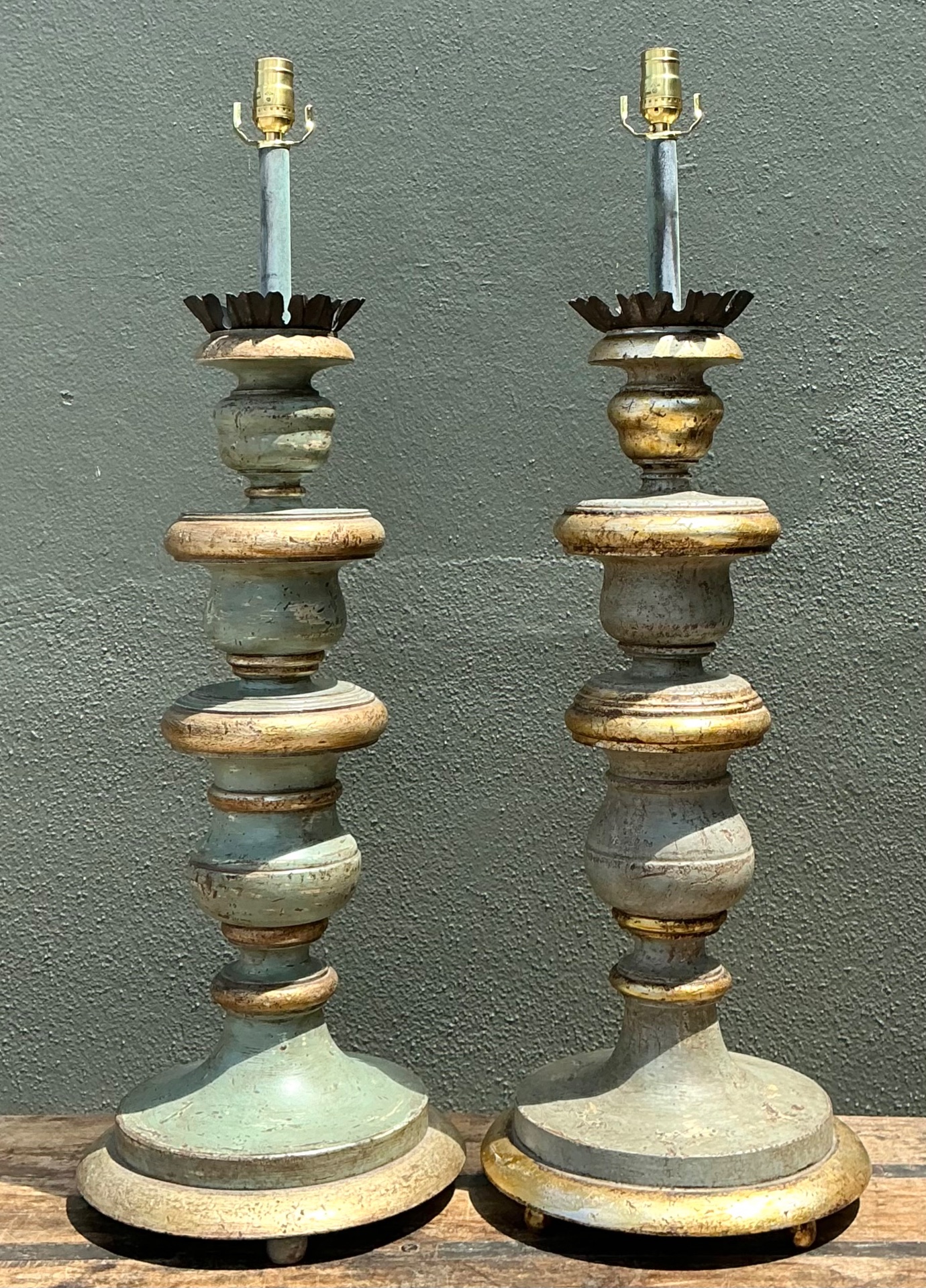 Vintage Italian Gilt Tipped Turned Wood Lamps - Pair - Top view