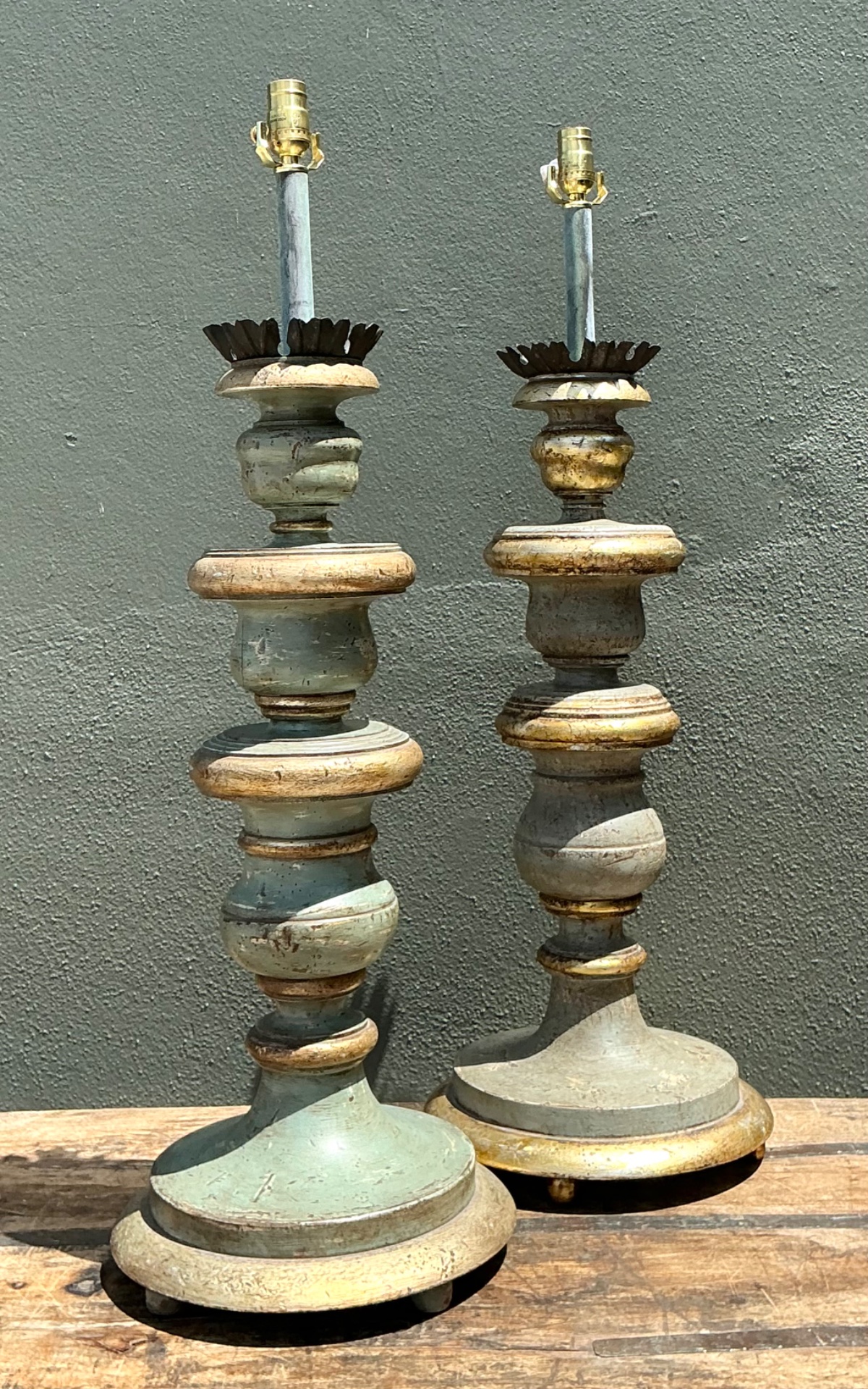 Vintage Italian Gilt Tipped Turned Wood Lamps - Pair - Top view