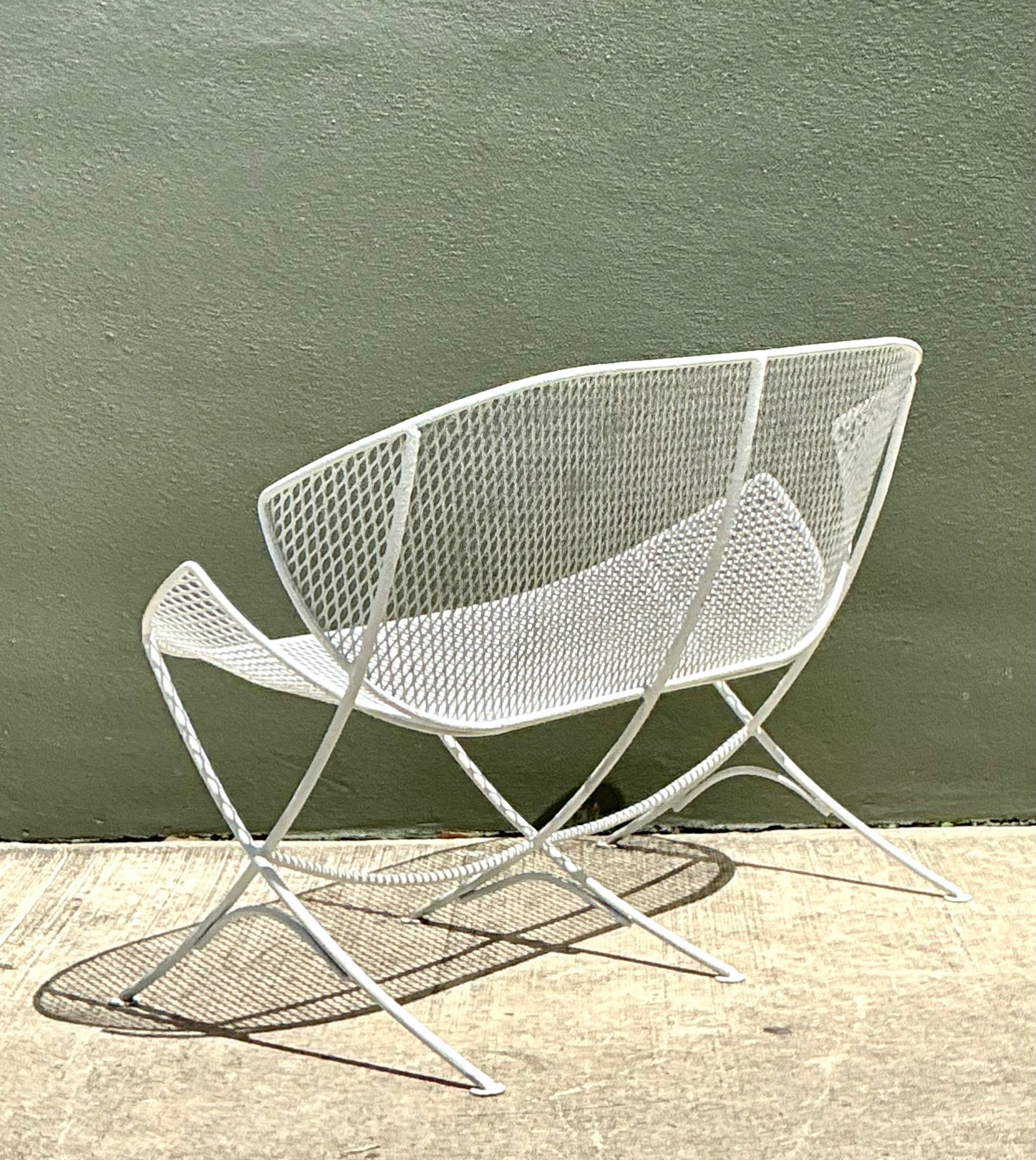 Mid-Century Modern Salterini “Orange Slice” Metal Mesh Bench - Detail view