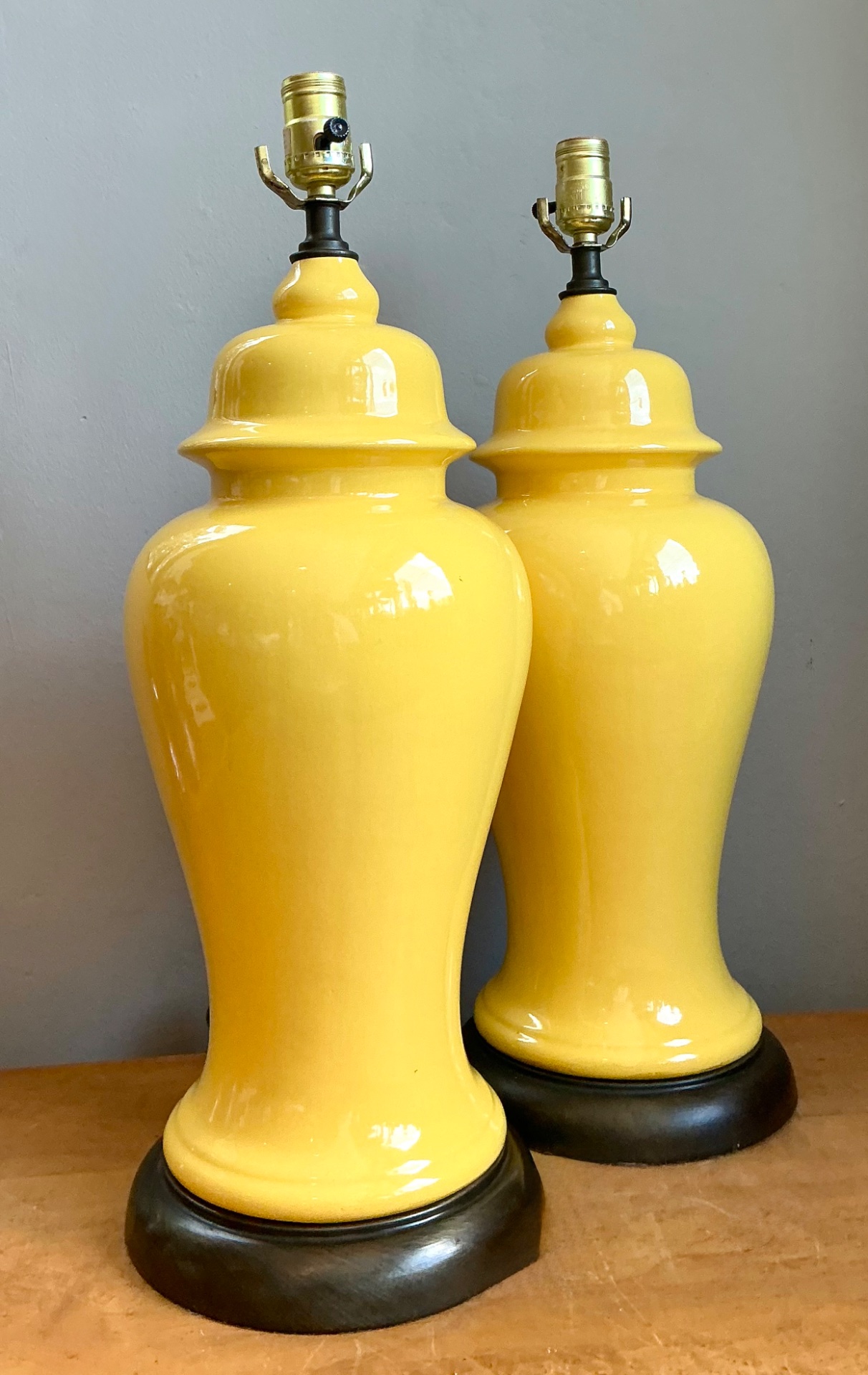Vintage Glazed Ceramic Ginger Jar Lamps - Set of 2 - Detail view
