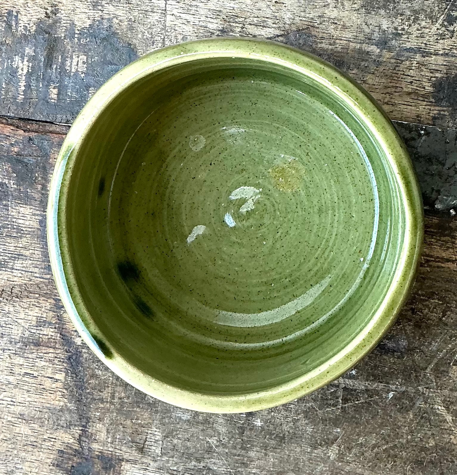 Vintage Studio Pottery Green Bowl - Detail view