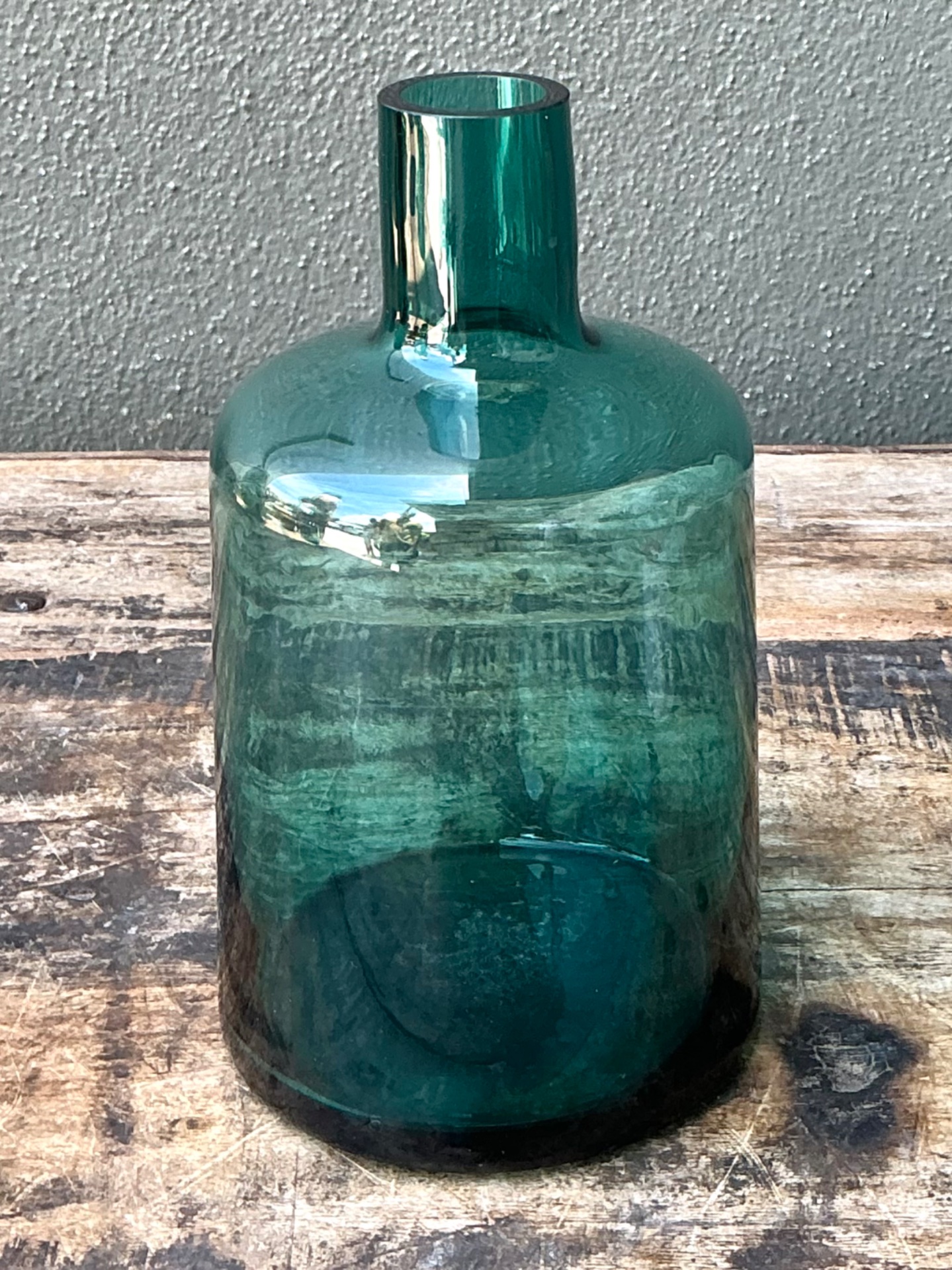 Vintage Teal Glass Vase - Detail view