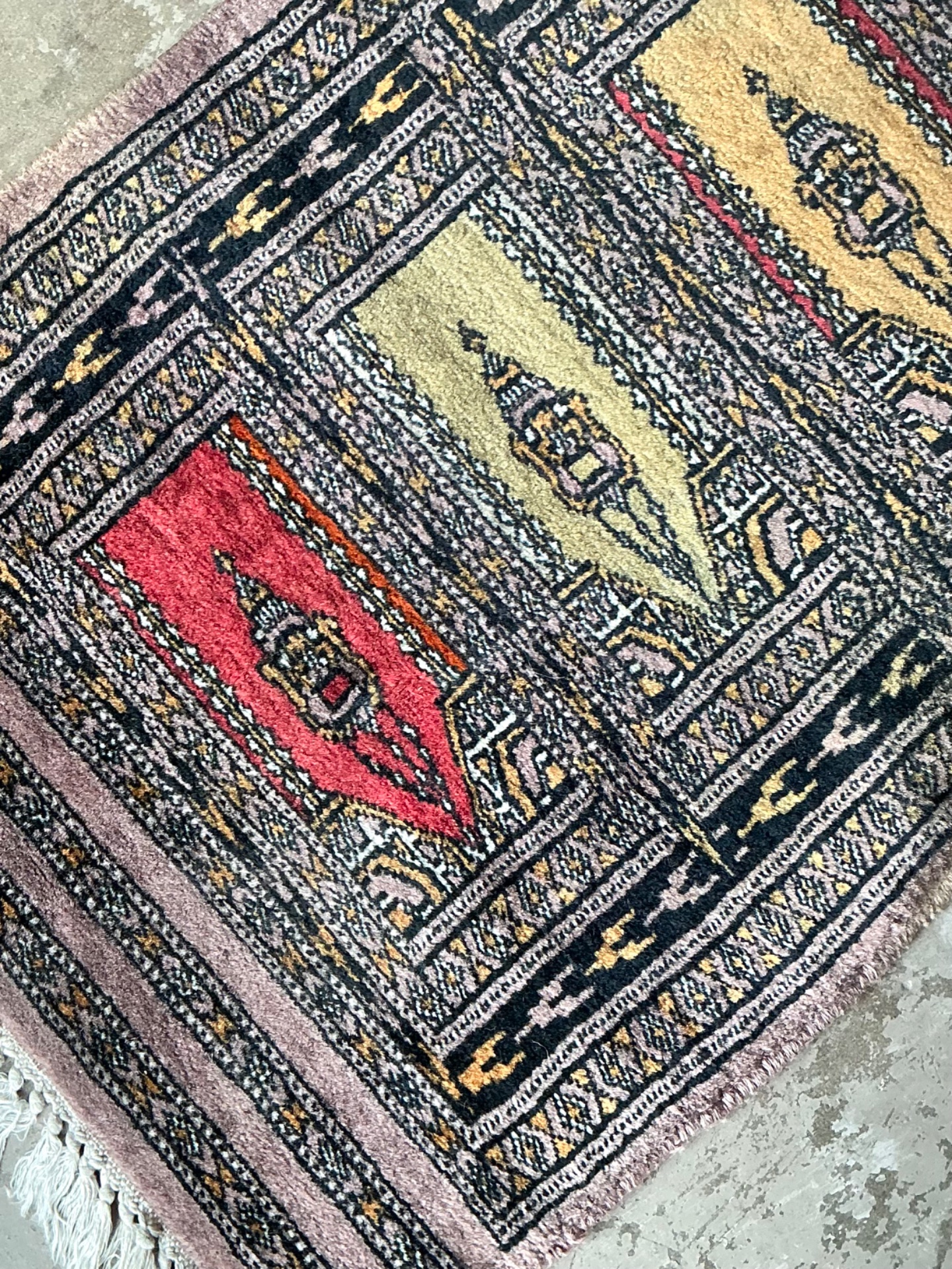 Vintage Hand-Knotted Geometric Rug - Detail view