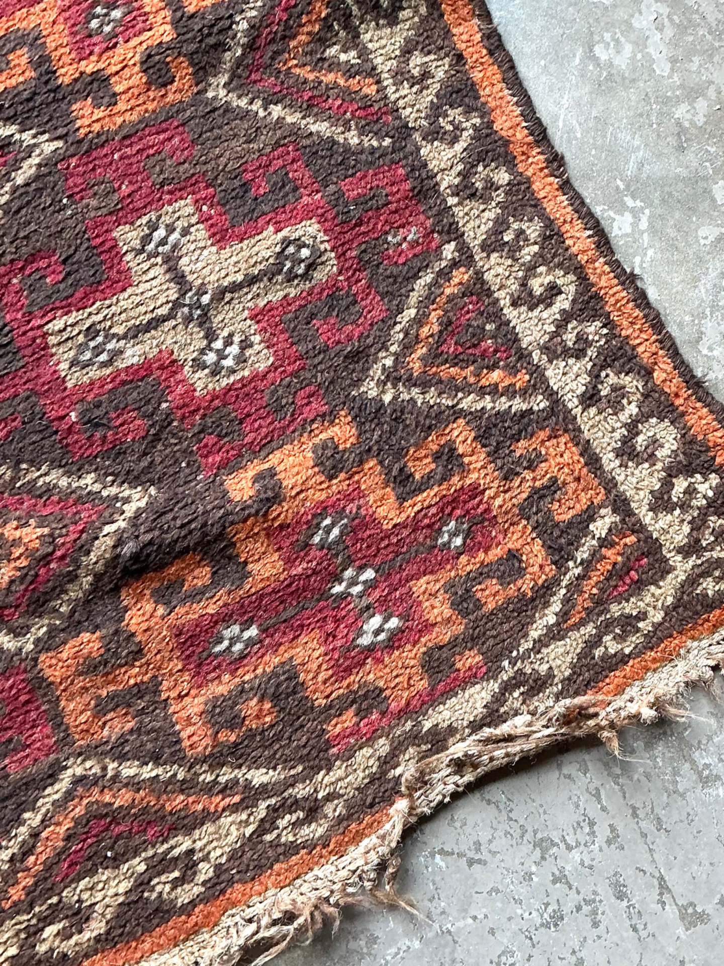 Vintage Hand-Knotted Geometric Wool Rug - Side view