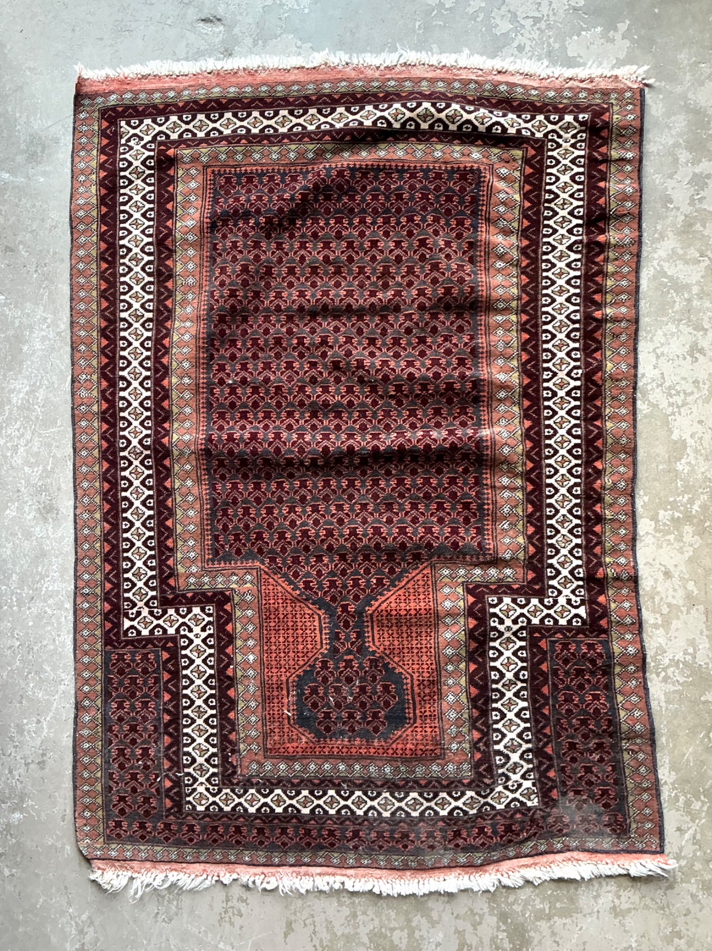 Vintage Hand-Knotted Geometric Wool Rug - Top view