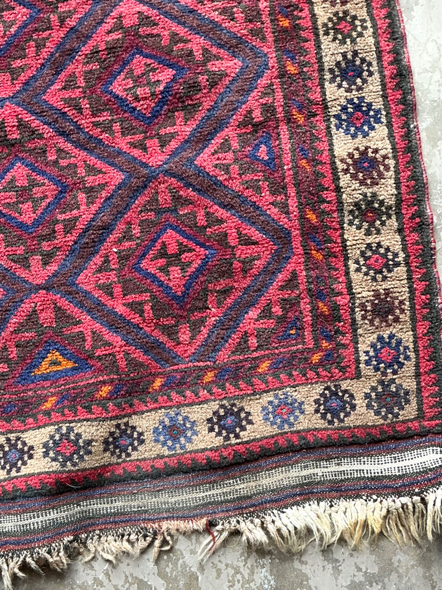 Vintage Hand-Knotted Wool Geometric Rug - Detail view