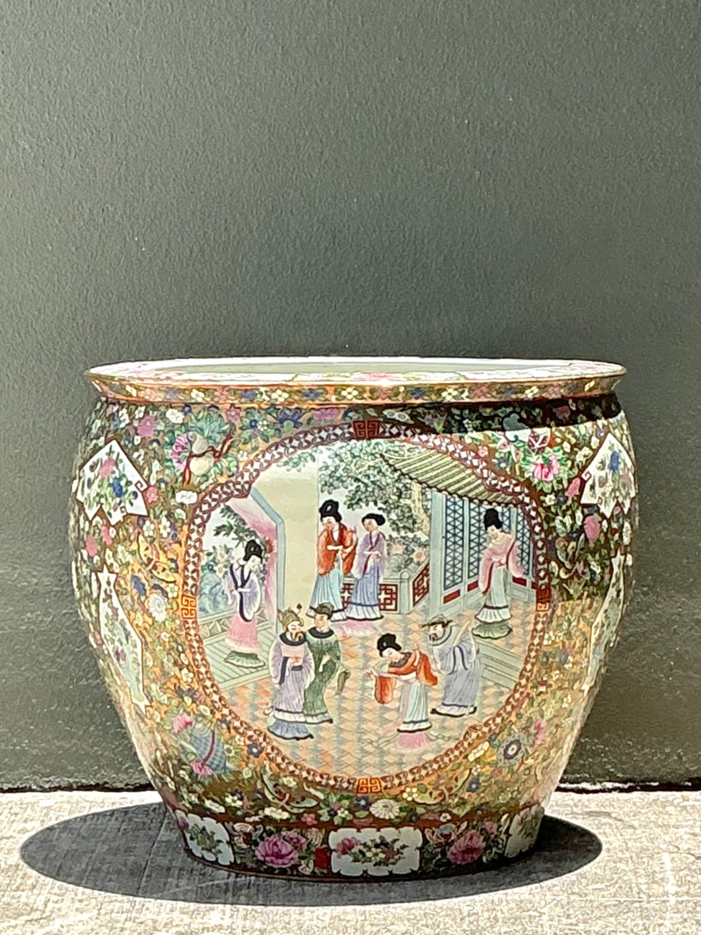 Vintage Chinese Rose Famile Large Planter - Top view