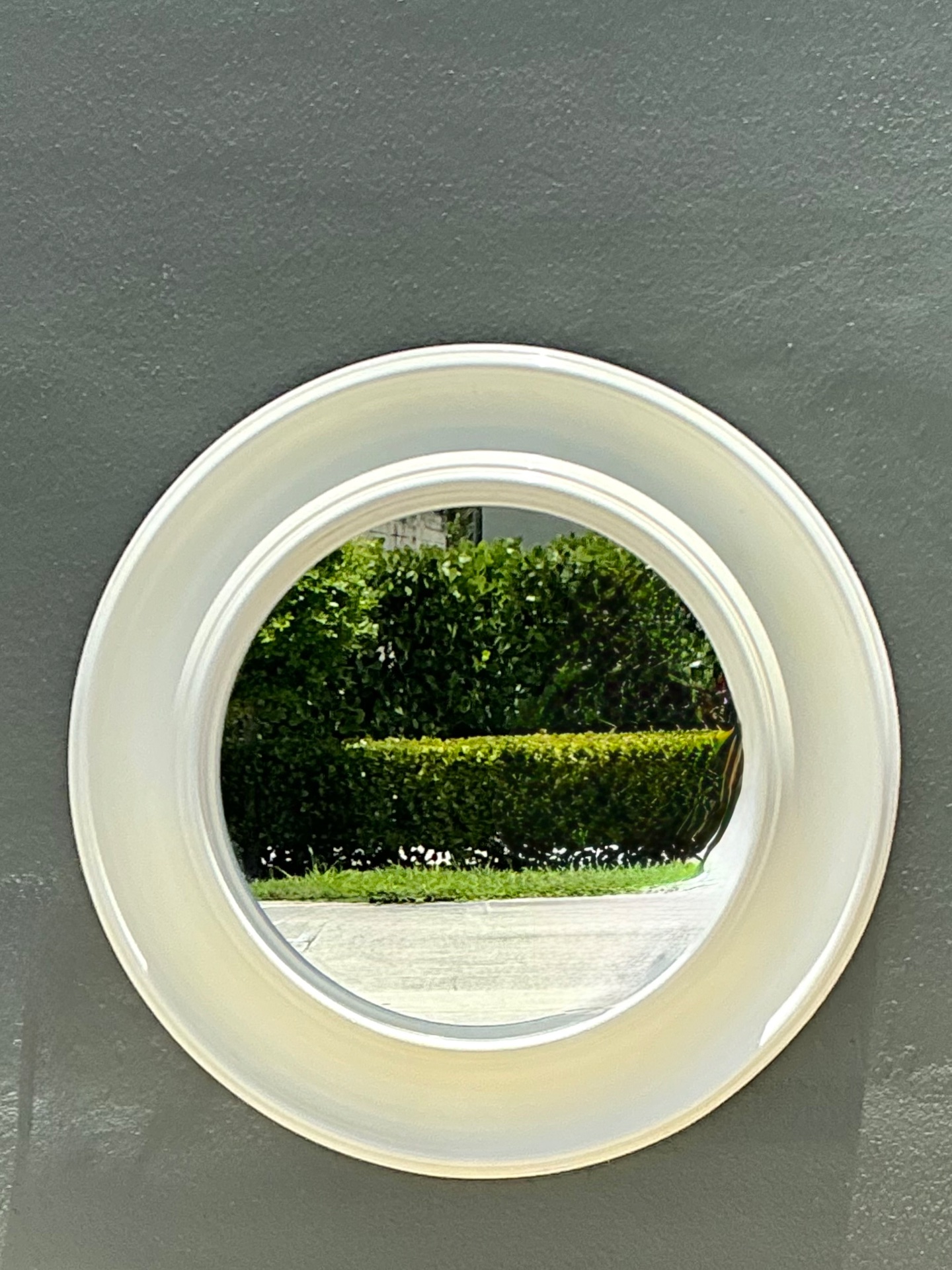 Vintage Round White Wall Mirror - Detail view