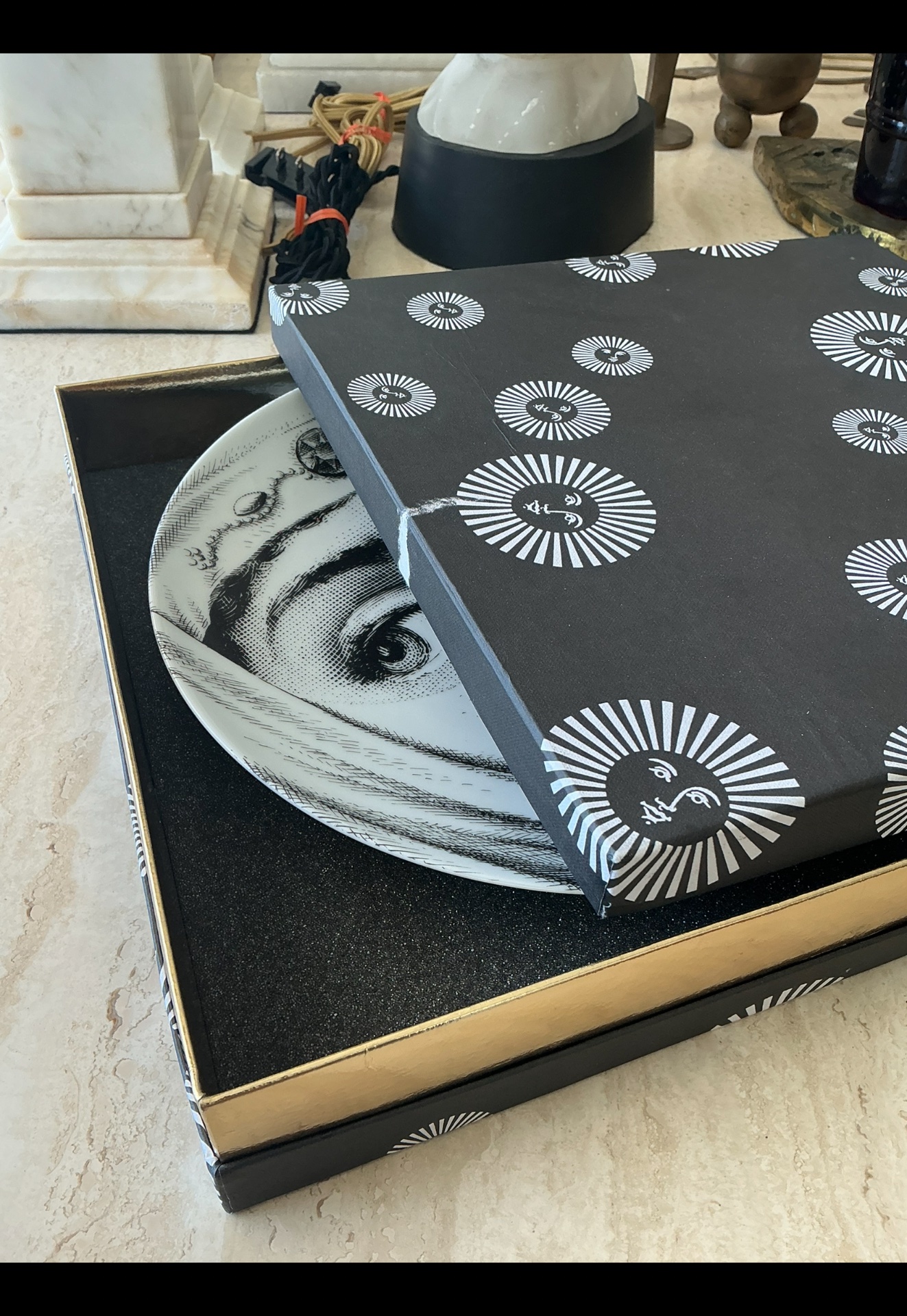 Vintage Fornasetti Teme E Variazioni Face Plate - Detail view