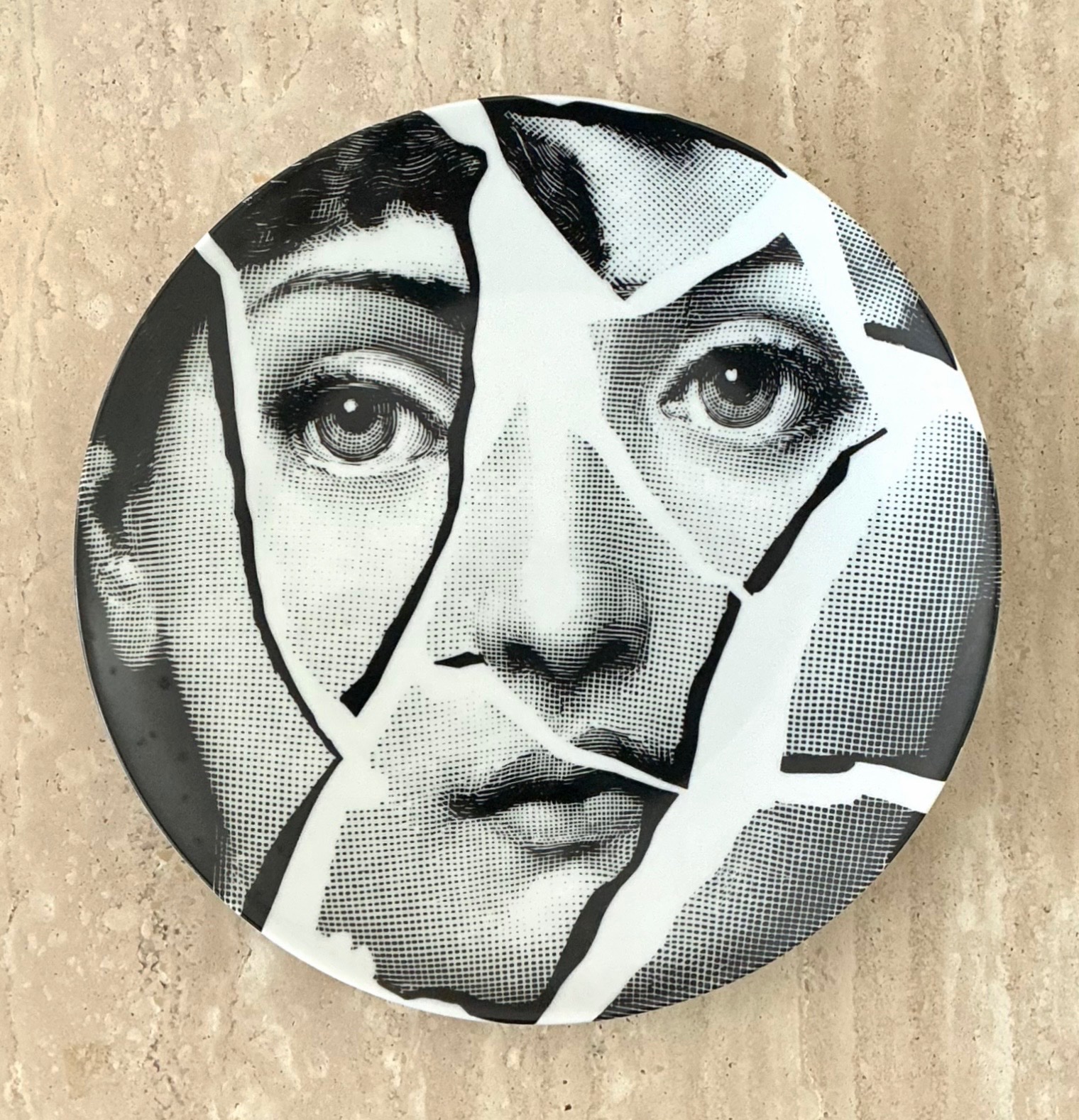 Vintage Fornasetti Tema e Variazioni Plate - Detail view