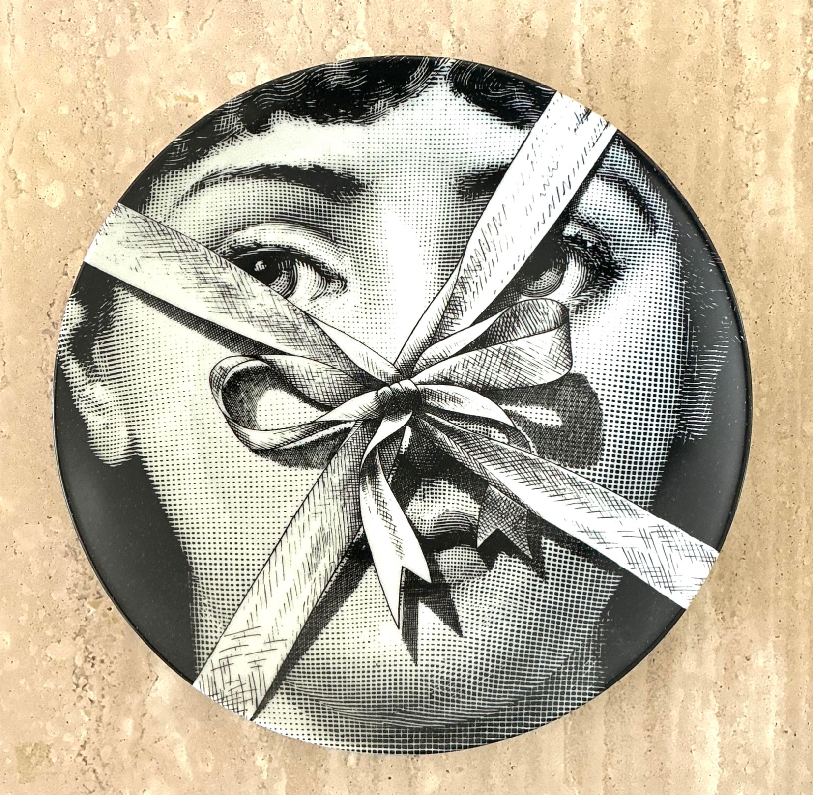 Vintage Fornasetti Tema e Variazioni Plate - Detail view